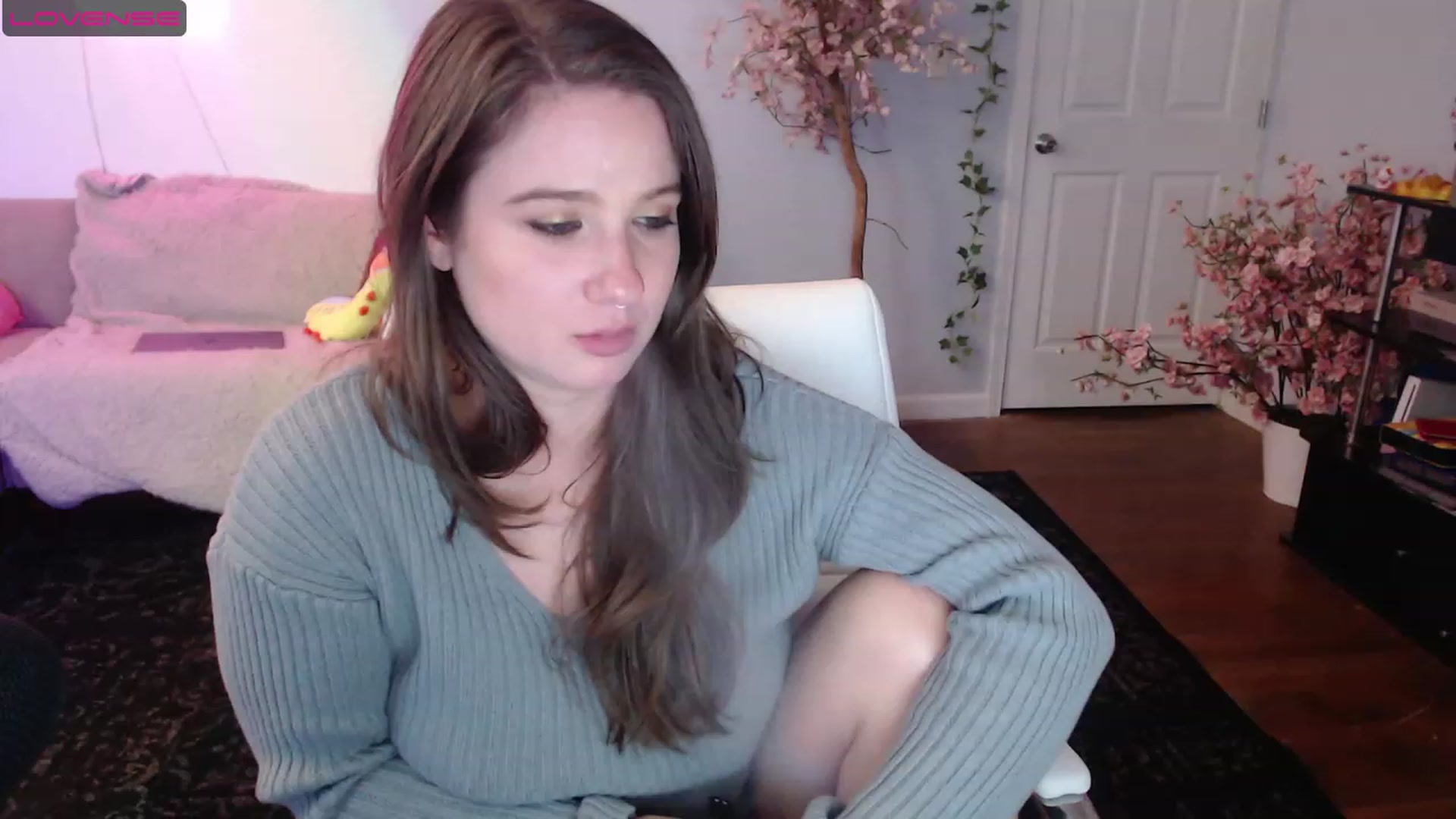 Gallery image thumbnail from Jane_Fern's myfreecams stream on, 08/10/2023, 04:29 image 8 of 20