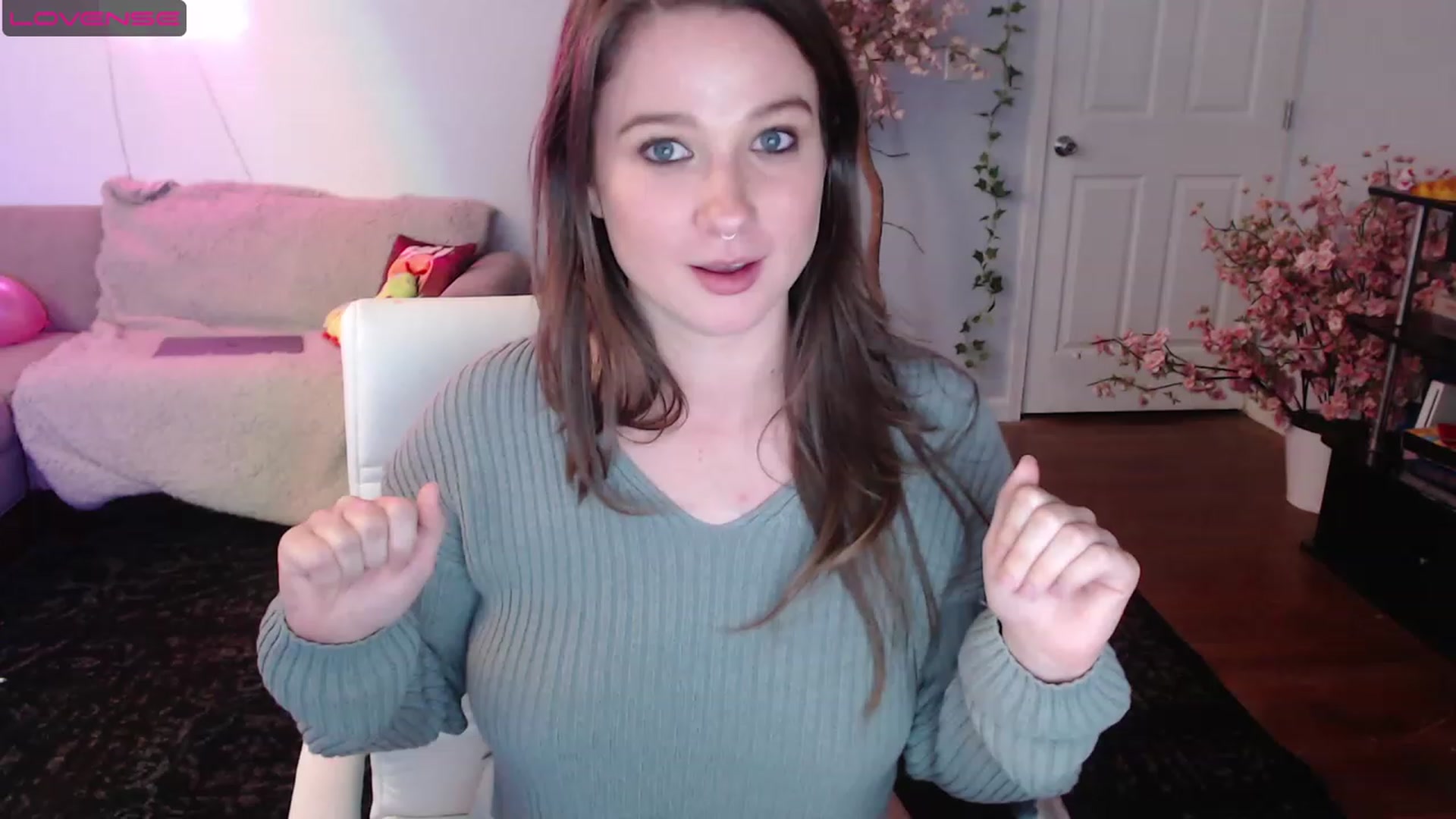 Gallery image thumbnail from Jane_Fern's myfreecams stream on, 08/10/2023, 04:29 image 14 of 20
