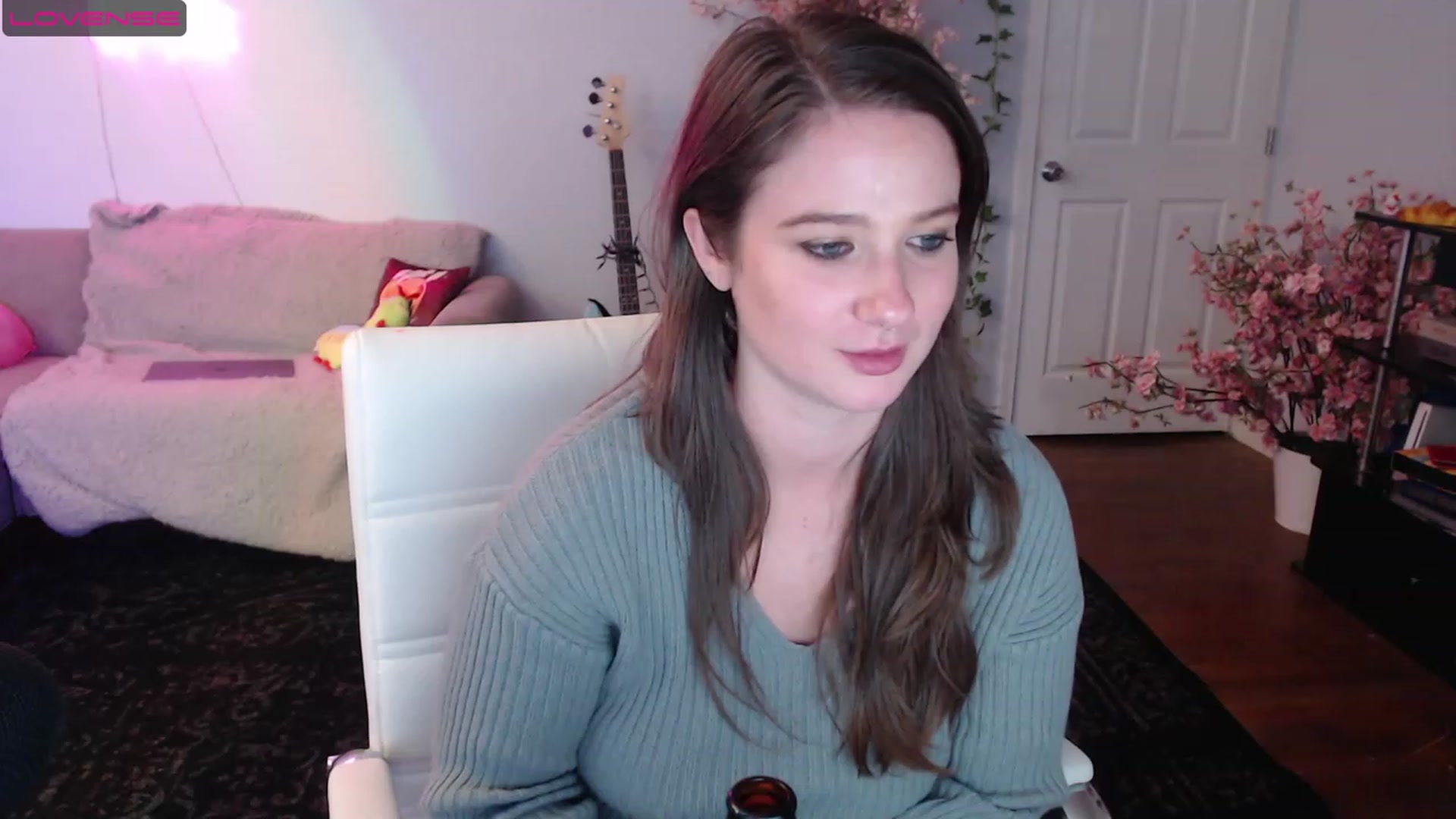 Gallery image thumbnail from Jane_Fern's myfreecams stream on, 08/10/2023, 04:29 image 11 of 20
