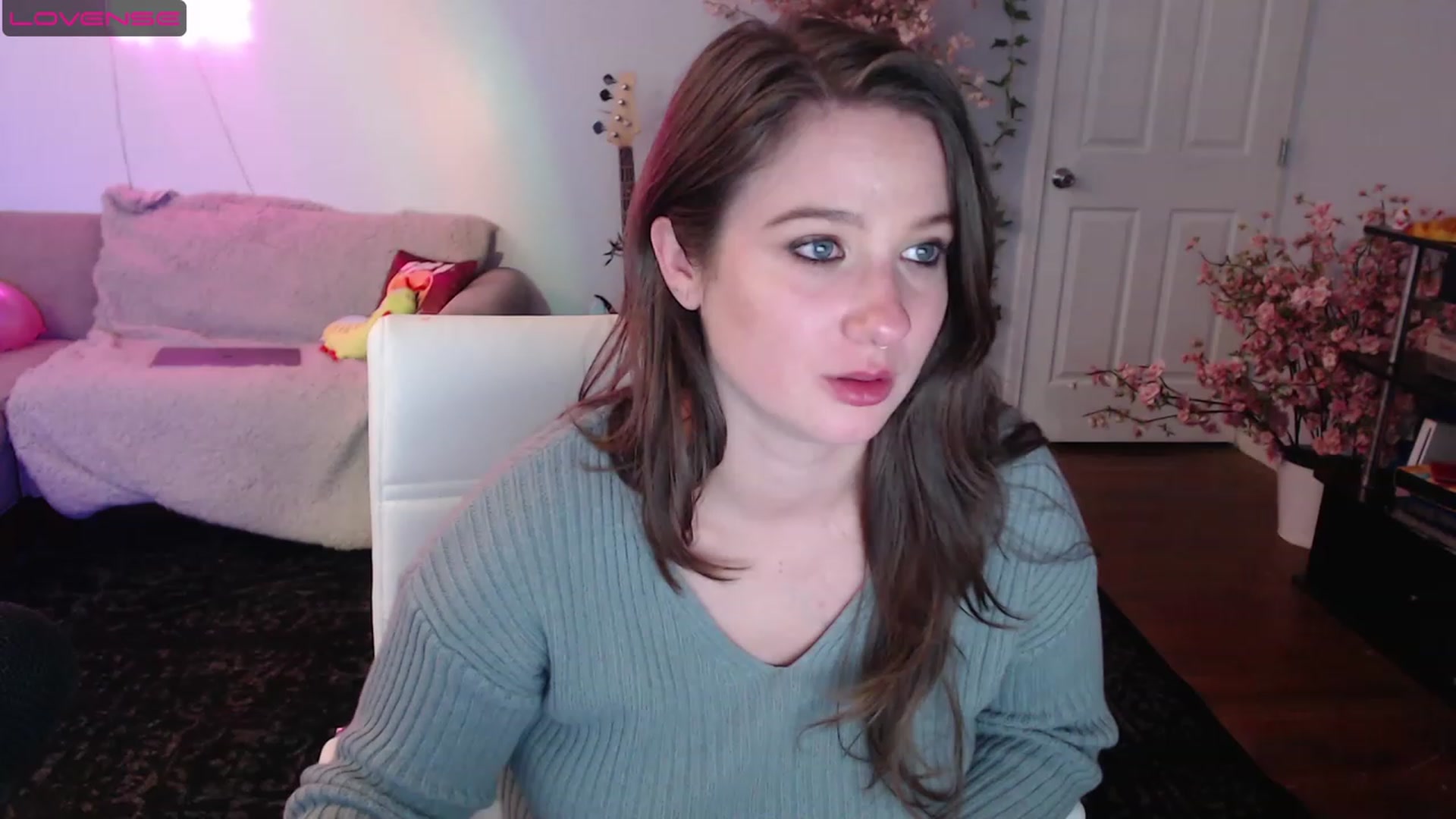 Gallery image thumbnail from Jane_Fern's myfreecams stream on, 08/10/2023, 04:29 image 2 of 20