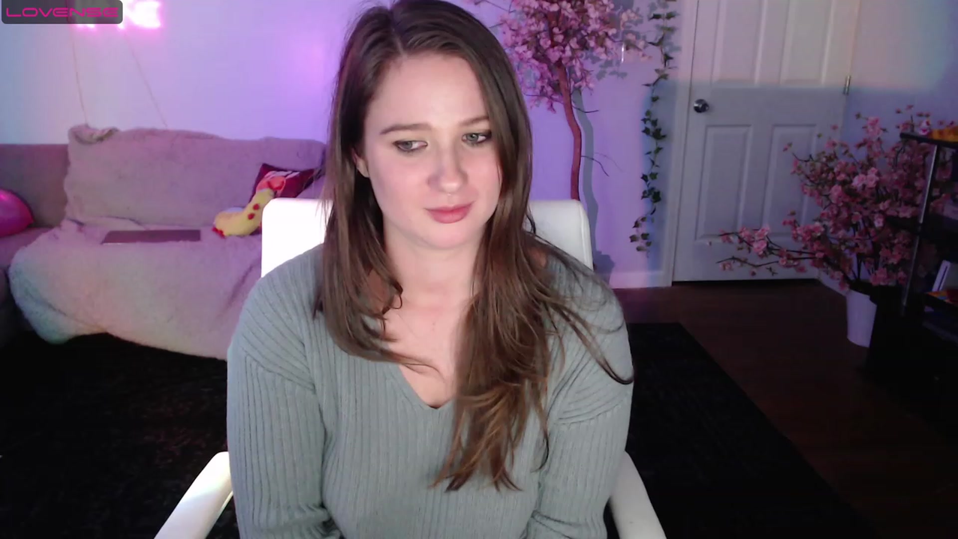 Gallery image thumbnail from Jane_Fern's myfreecams stream on, 08/10/2023, 06:36 image 7 of 20