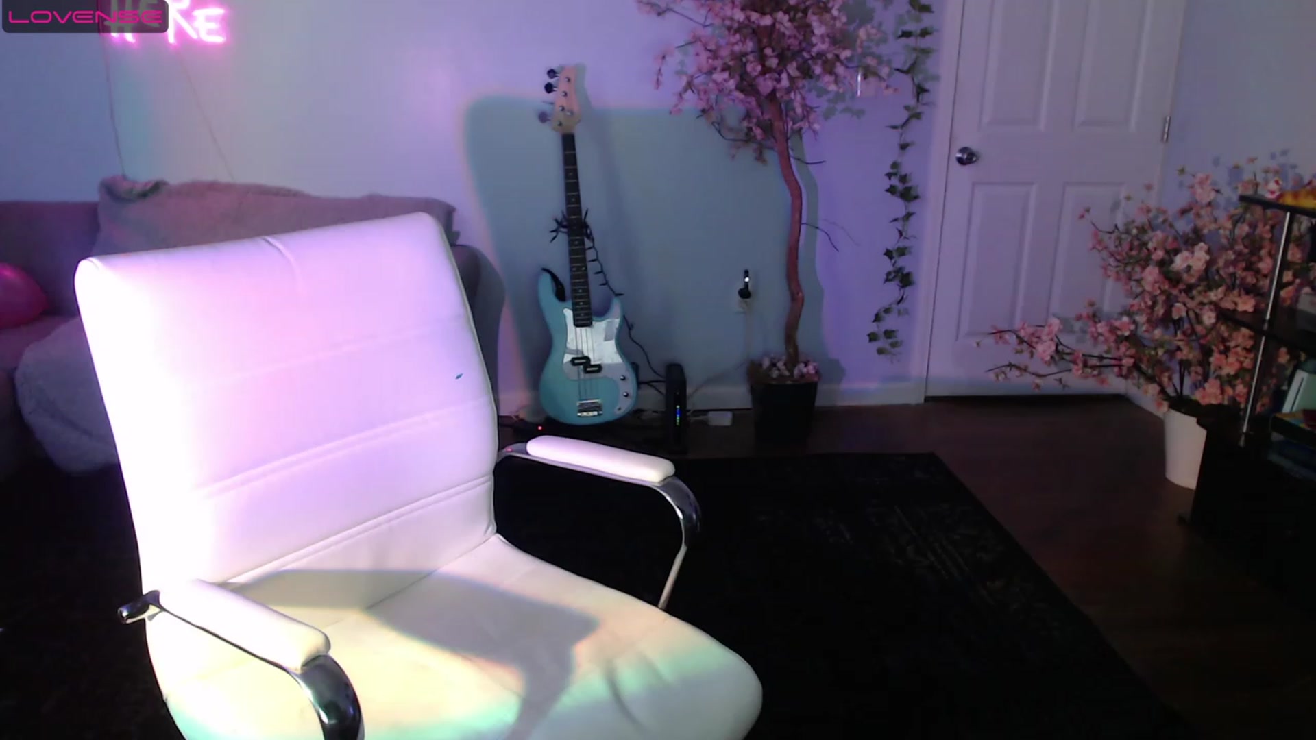 Gallery image thumbnail from Jane_Fern's myfreecams stream on, 08/10/2023, 06:36 image 13 of 20