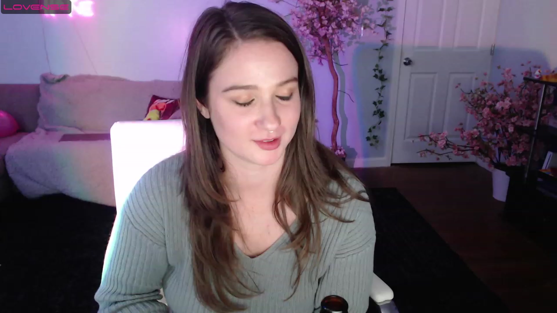 Gallery image thumbnail from Jane_Fern's myfreecams stream on, 08/10/2023, 06:36 image 1 of 20