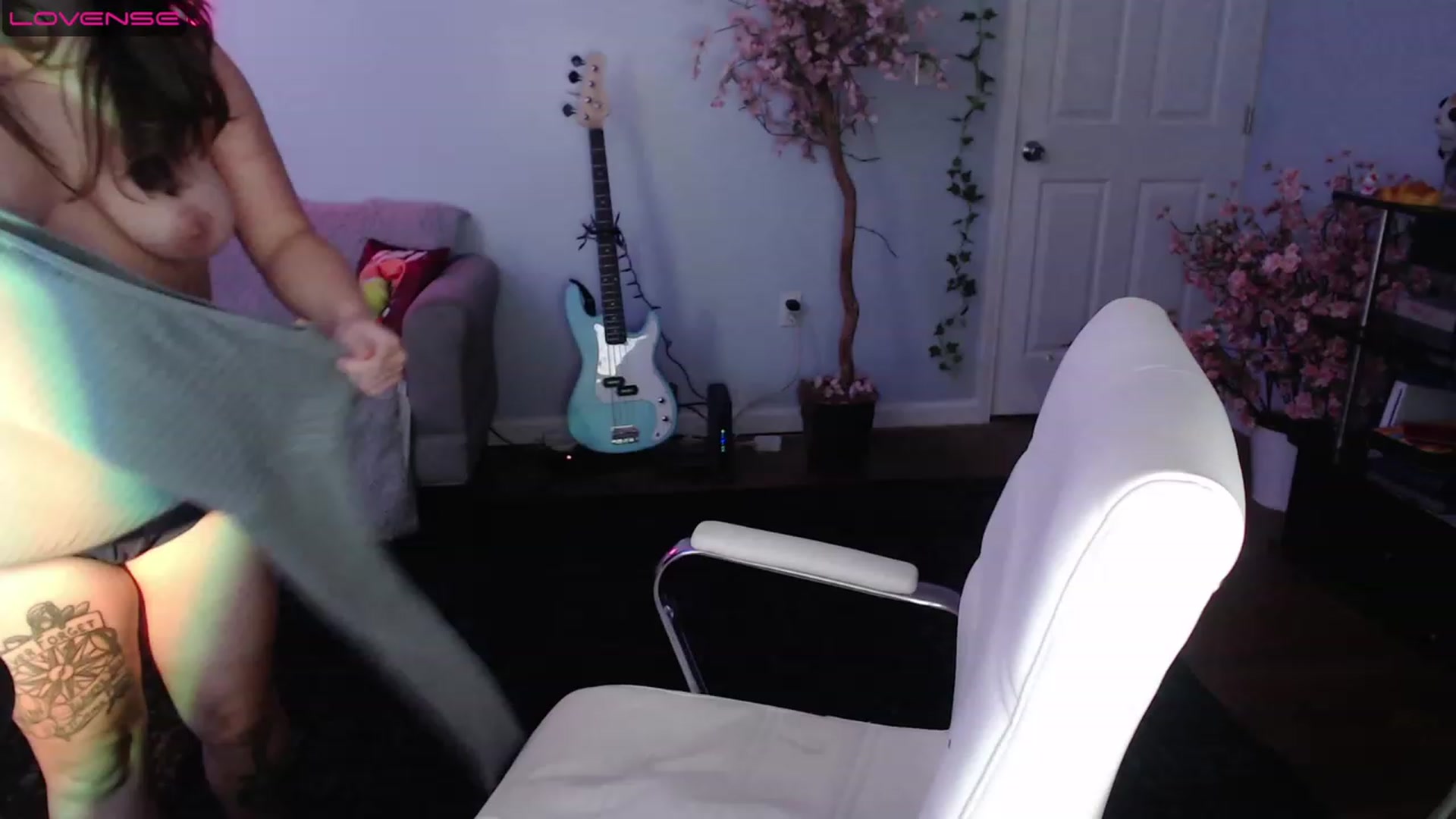 Gallery image thumbnail from Jane_Fern's myfreecams stream on, 08/10/2023, 06:36 image 19 of 20