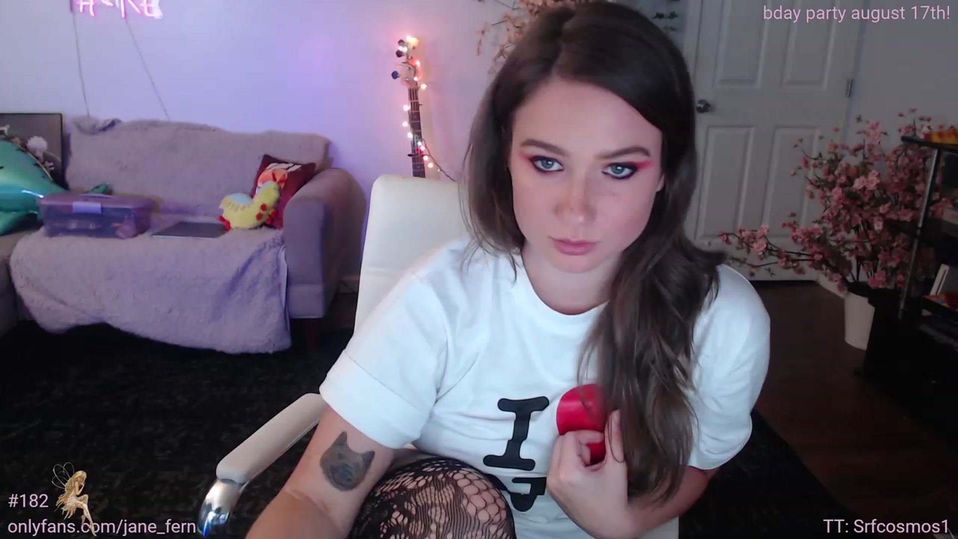 Gallery image thumbnail from Jane_Fern's myfreecams stream on, 08/17/2023, 03:17 image 4 of 20