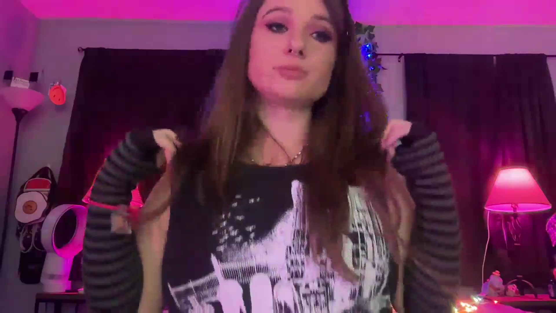 Gallery image thumbnail from Jane_Fern's myfreecams stream on, 08/26/2023, 02:22 image 18 of 20