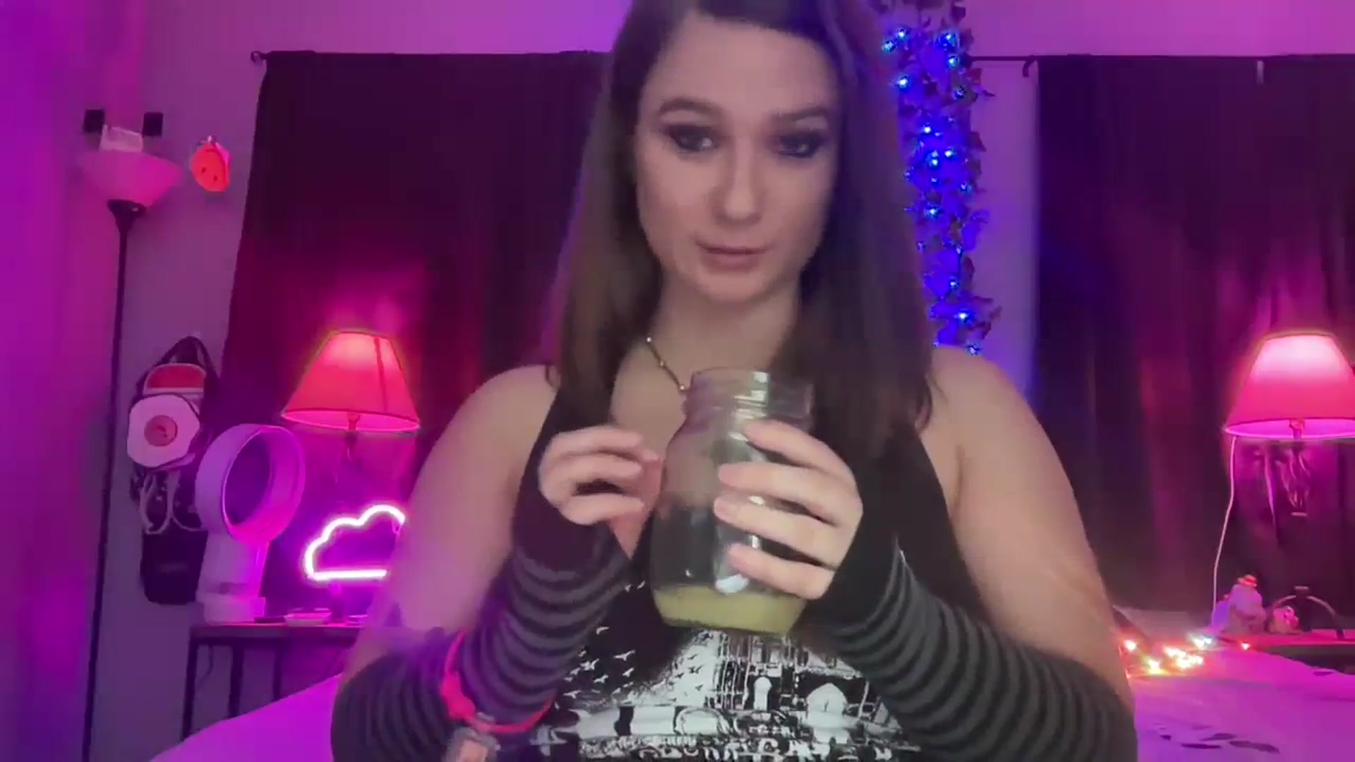 Gallery image thumbnail from Jane_Fern's myfreecams stream on, 08/26/2023, 03:06 image 16 of 20