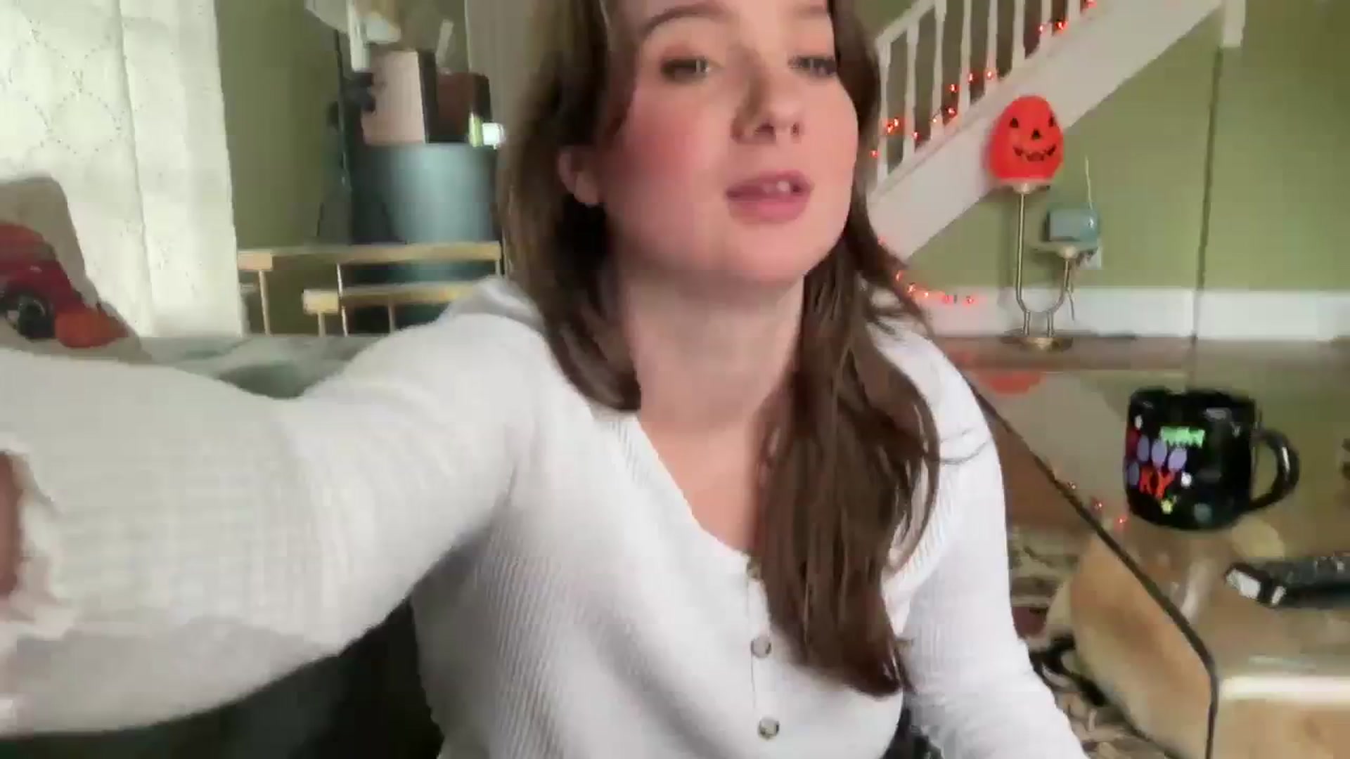 Gallery image thumbnail from Jane_Fern's myfreecams stream on, 10/09/2023, 21:07 image 5 of 20