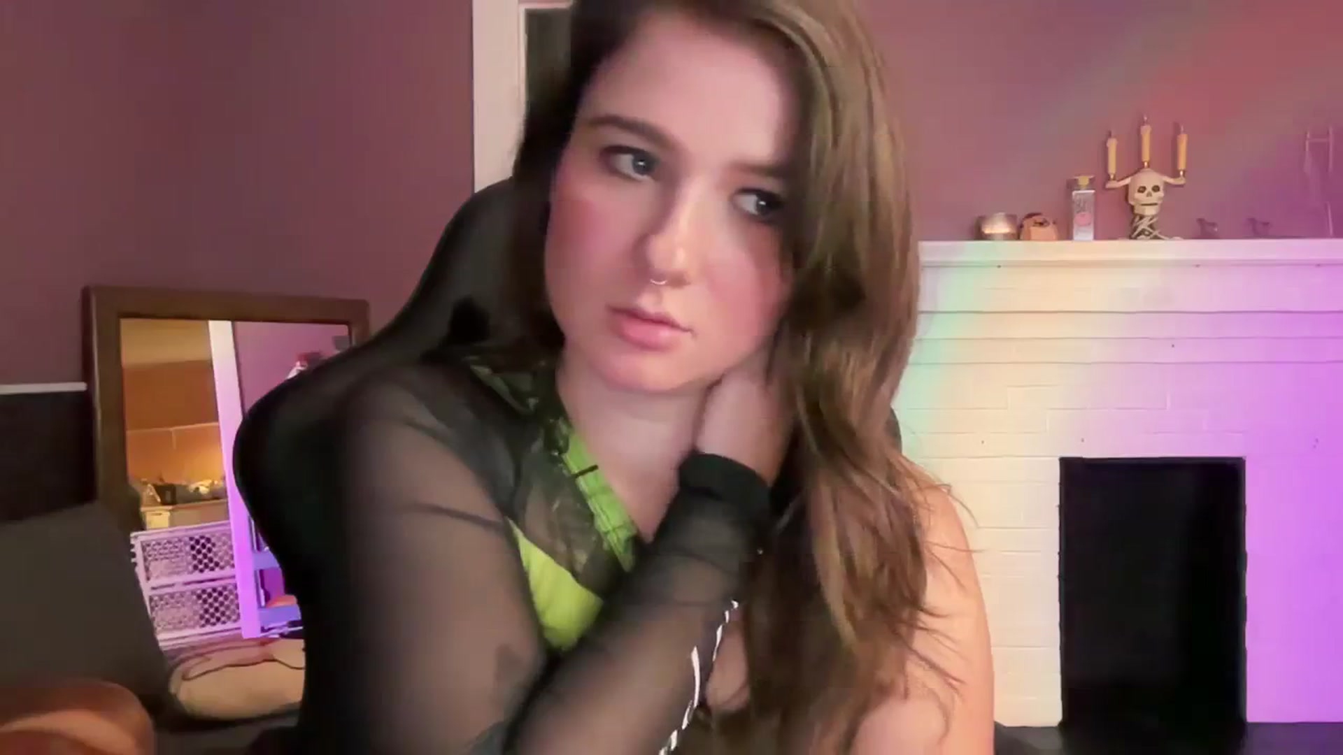Gallery image thumbnail from Jane_Fern's myfreecams stream on, 10/10/2023, 05:10 image 4 of 20