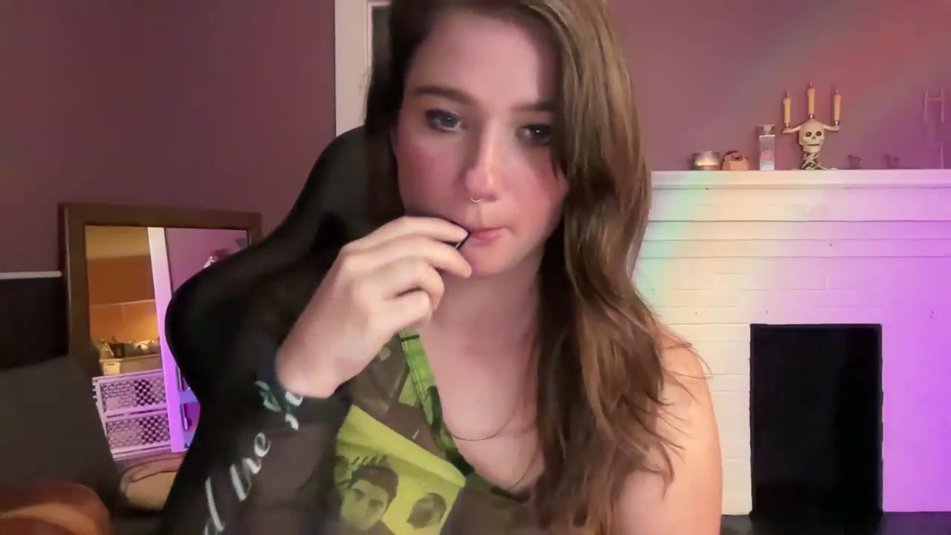 Gallery image thumbnail from Jane_Fern's myfreecams stream on, 10/10/2023, 05:10 image 3 of 20