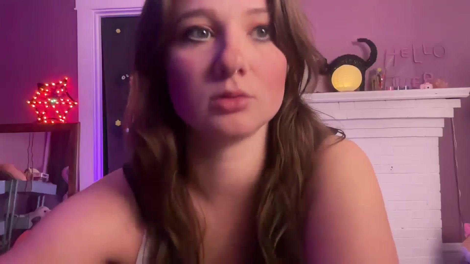 Gallery image thumbnail from Jane_Fern's myfreecams stream on, 10/31/2023, 05:00 image 4 of 20