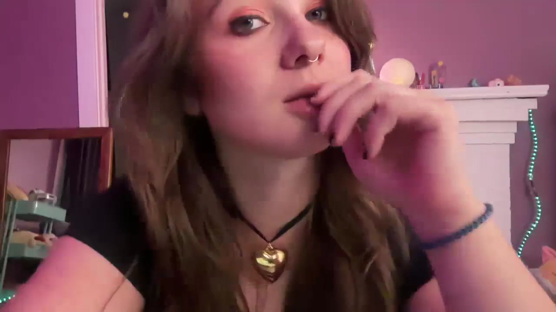 Gallery image thumbnail from Jane_Fern's myfreecams stream on, 11/15/2023, 04:06 image 14 of 20