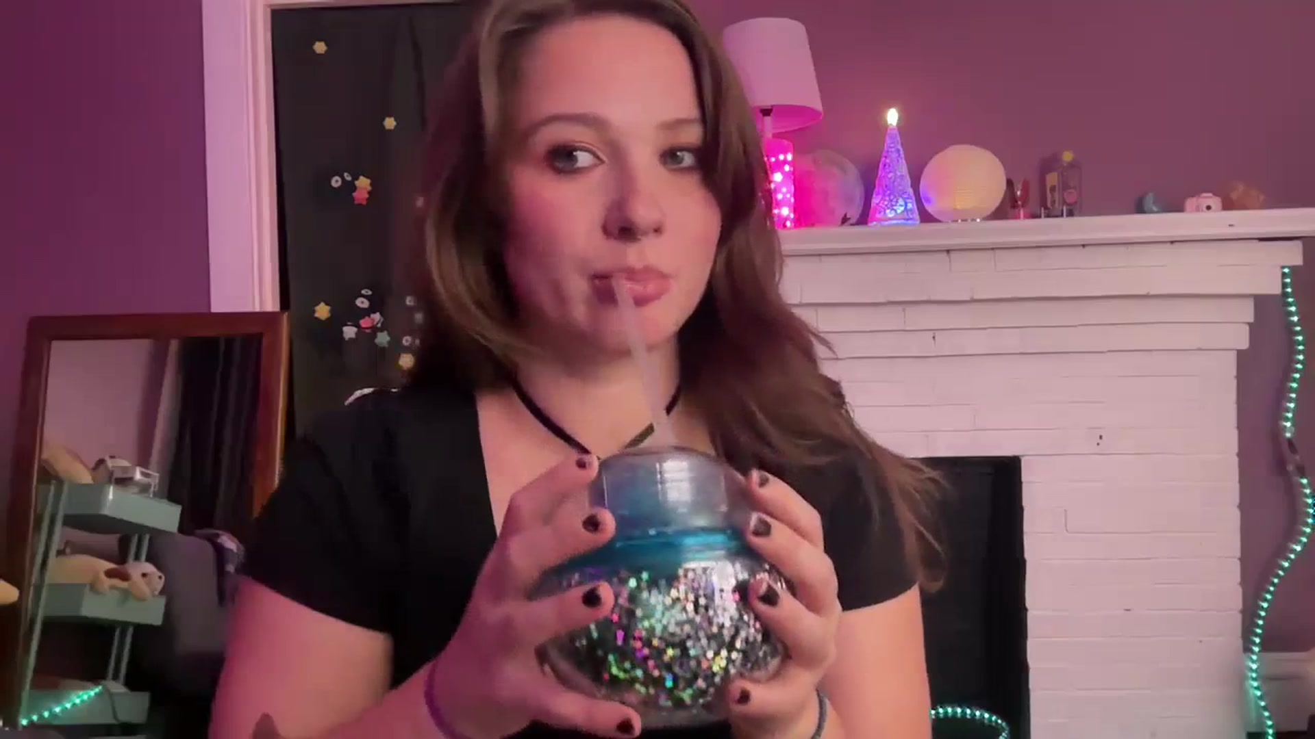 Gallery image thumbnail from Jane_Fern's myfreecams stream on, 11/15/2023, 04:06 image 20 of 20