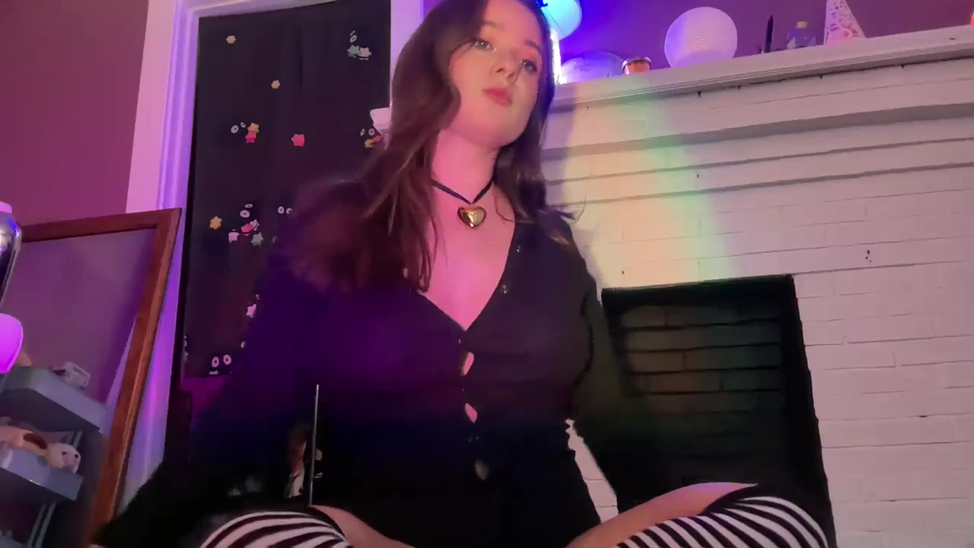 Gallery image thumbnail from Jane_Fern's myfreecams stream on, 11/21/2023, 04:16 image 10 of 20
