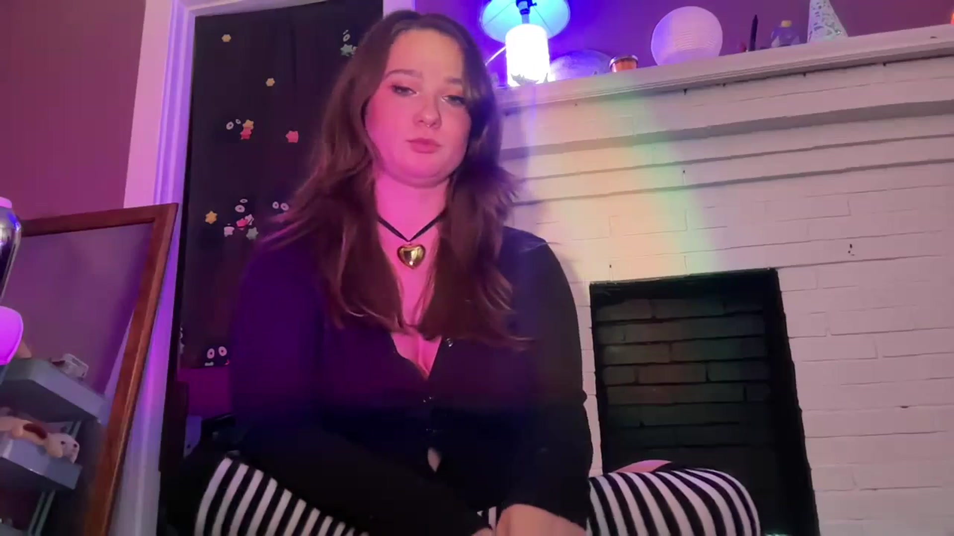 Gallery image thumbnail from Jane_Fern's myfreecams stream on, 11/21/2023, 04:16 image 14 of 20