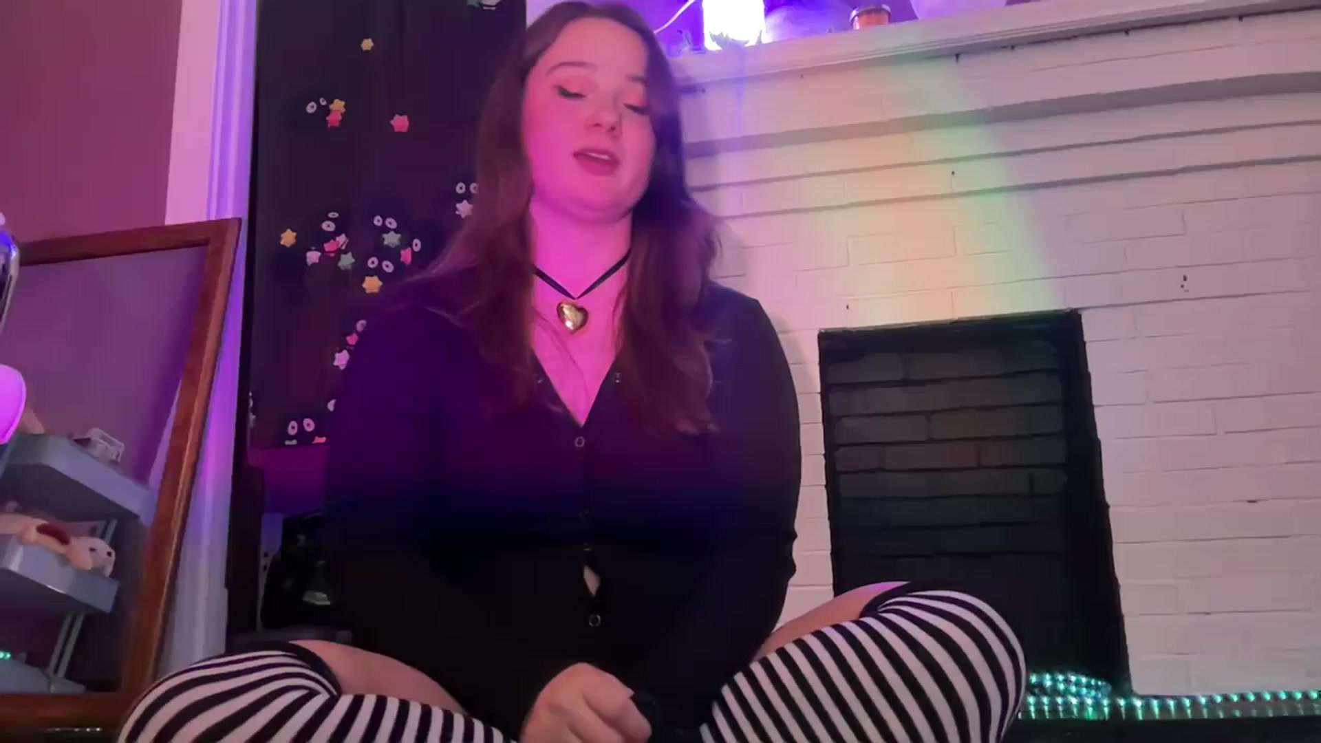 Gallery image thumbnail from Jane_Fern's myfreecams stream on, 11/21/2023, 06:19 image 1 of 20