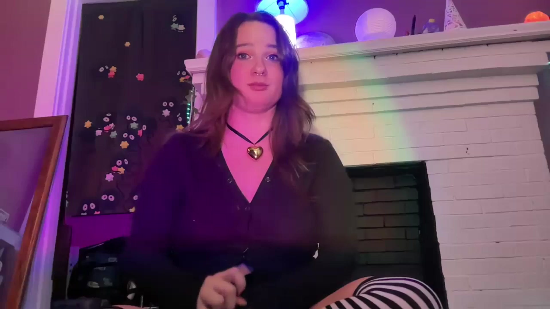 Gallery image thumbnail from Jane_Fern's myfreecams stream on, 11/21/2023, 06:19 image 3 of 20