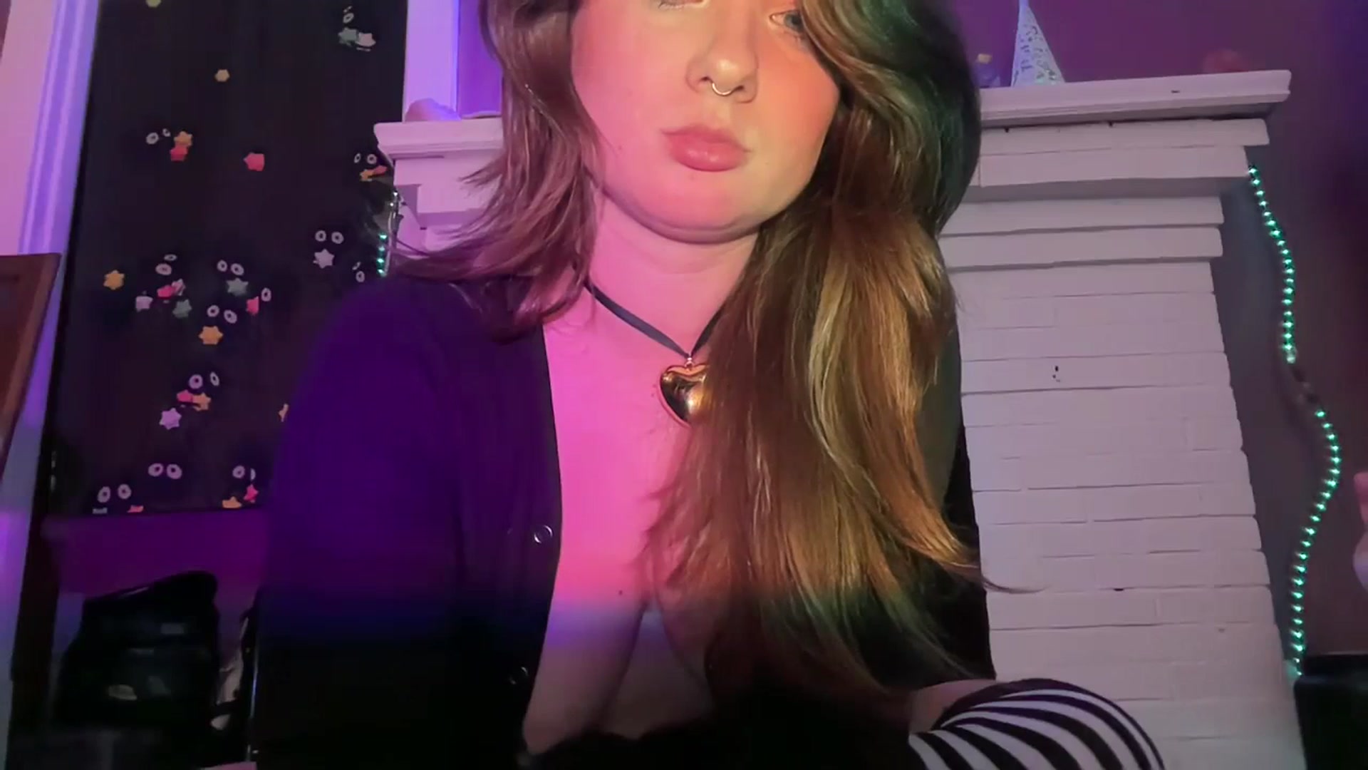 Gallery image thumbnail from Jane_Fern's myfreecams stream on, 11/21/2023, 06:19 image 19 of 20