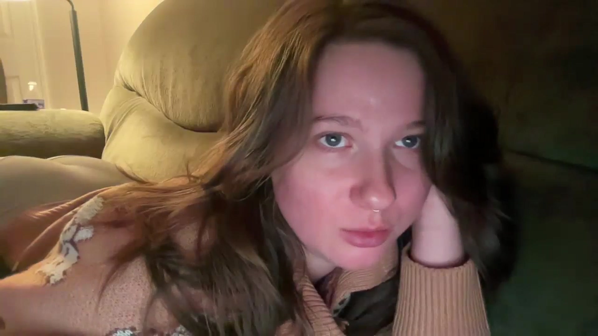 Gallery image thumbnail from Jane_Fern's myfreecams stream on, 12/20/2023, 23:26 image 10 of 20