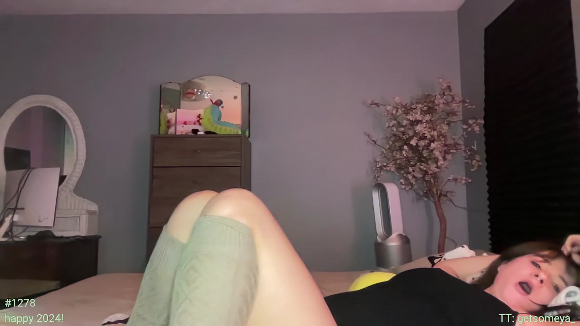 Gallery image thumbnail from Jane_Fern's myfreecams stream on, 01/13/2024, 03:59 image 7 of 20