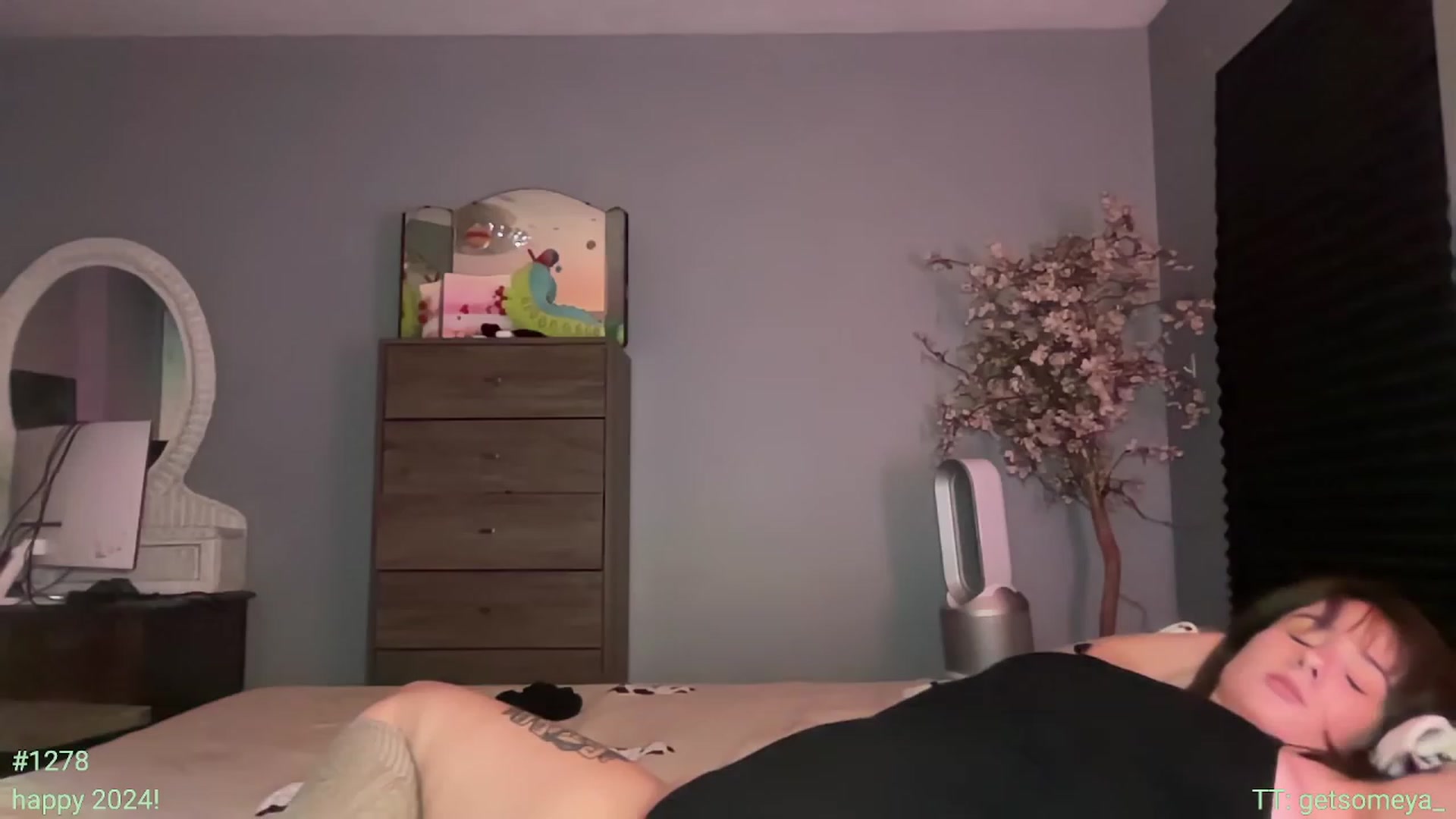 Gallery image thumbnail from Jane_Fern's myfreecams stream on, 01/13/2024, 03:59 image 6 of 20