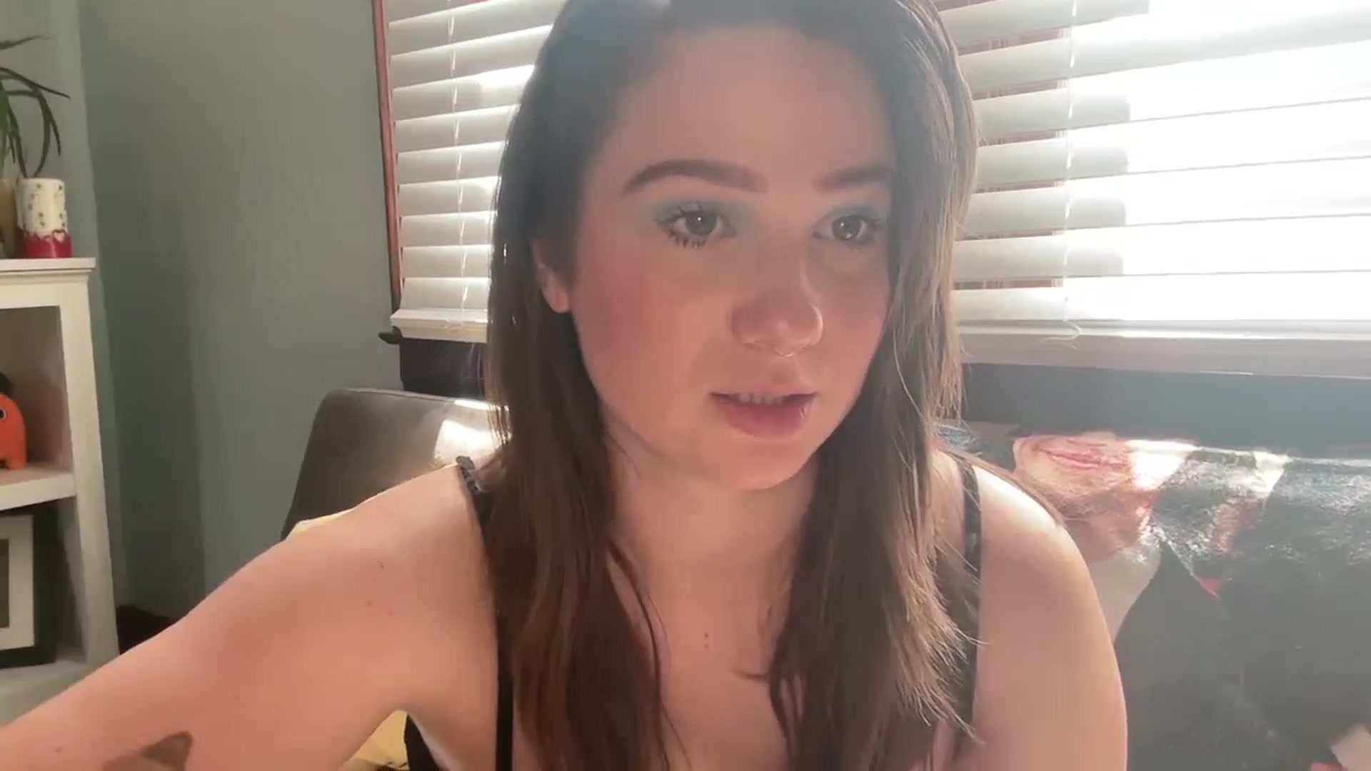 Gallery image thumbnail from Jane_Fern's myfreecams stream on, 05/24/2024, 19:33 image 17 of 20