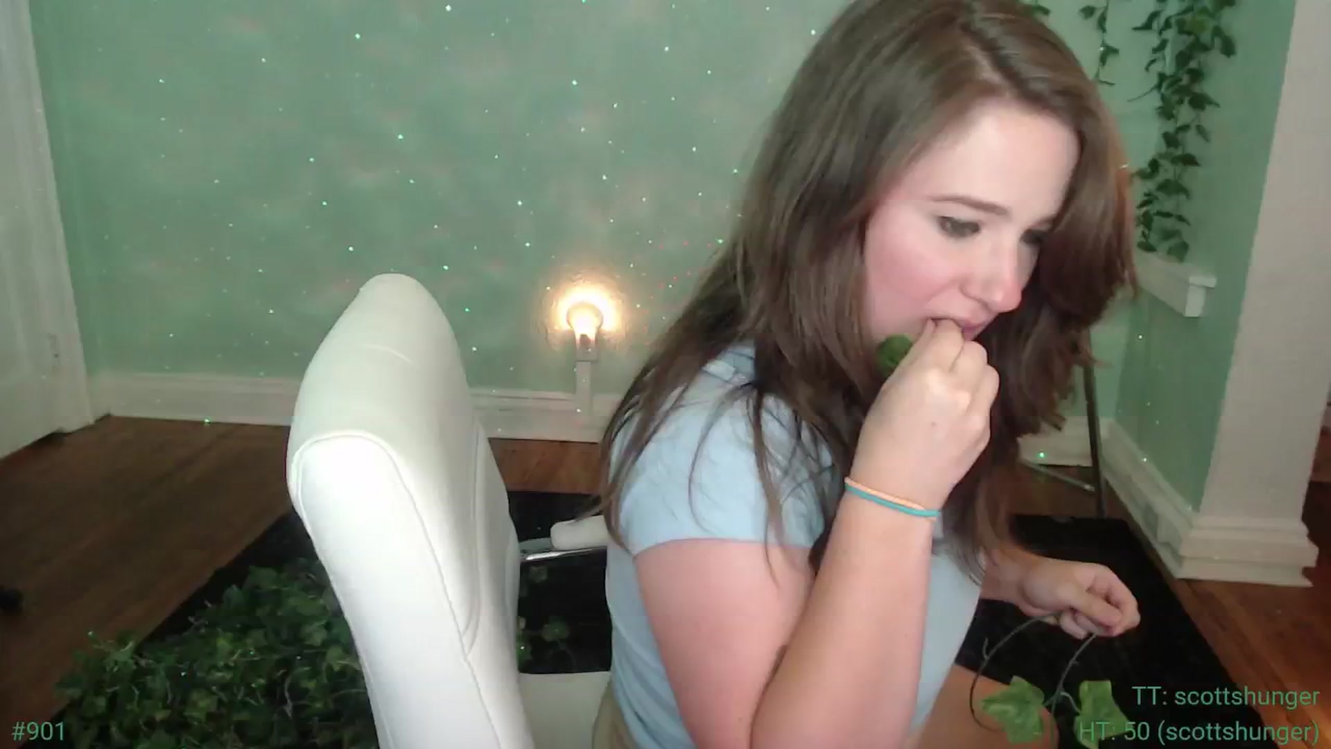 Gallery image thumbnail from Jane_Fern's myfreecams stream on, 07/09/2024, 04:43 image 1 of 20