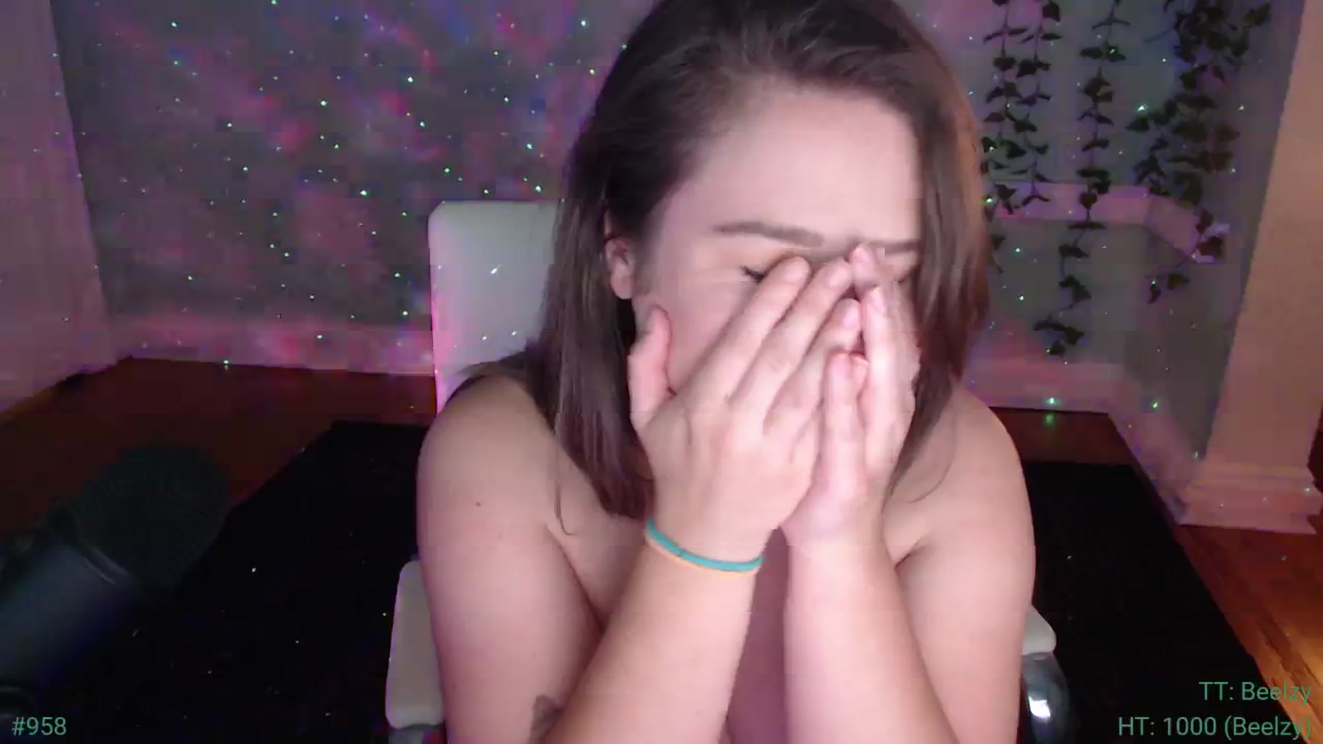 Gallery image thumbnail from Jane_Fern's myfreecams stream on, 07/16/2024, 04:21 image 18 of 20