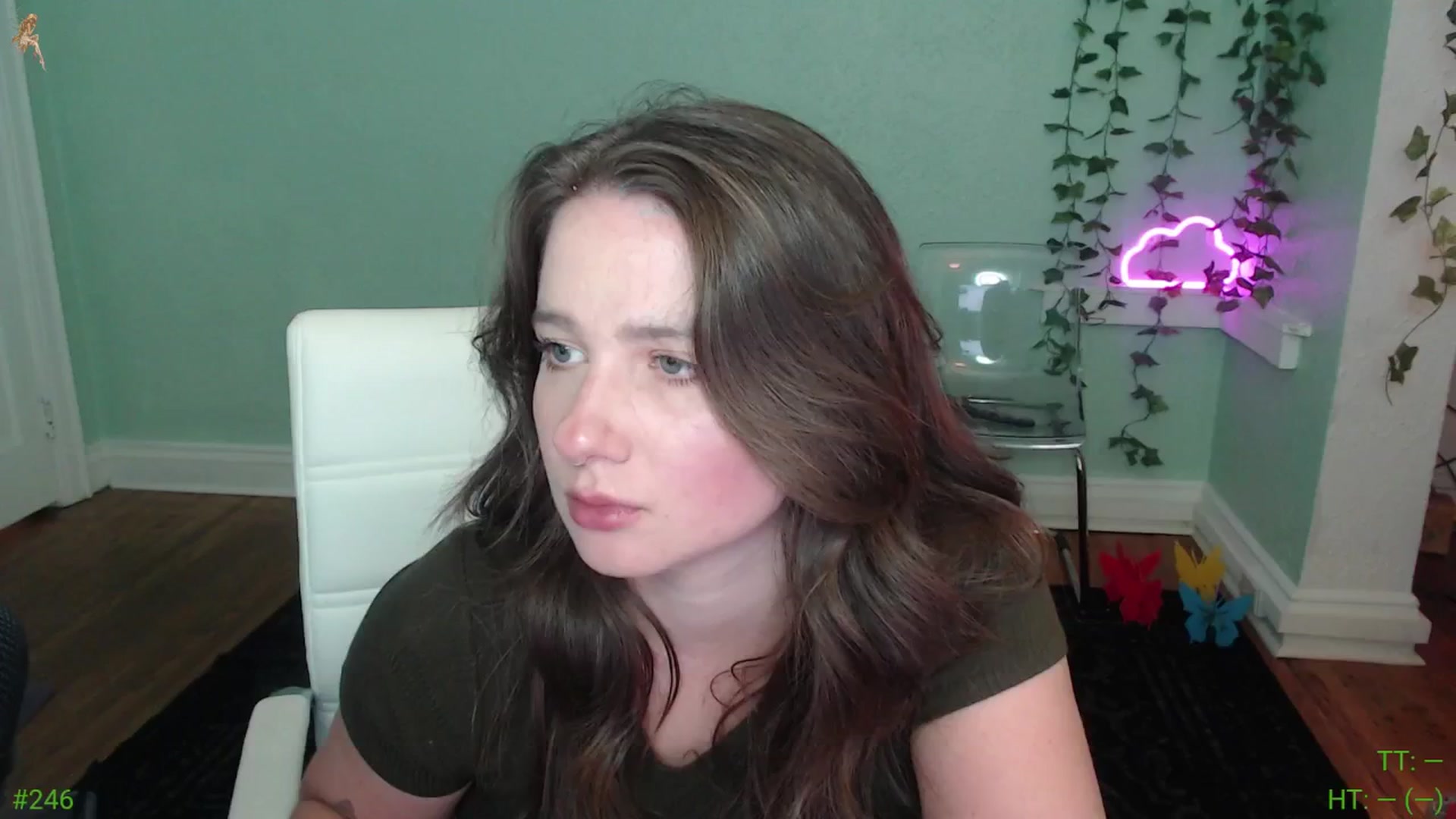 Gallery image thumbnail from Jane_Fern's myfreecams stream on, 08/03/2024, 03:38 image 14 of 20