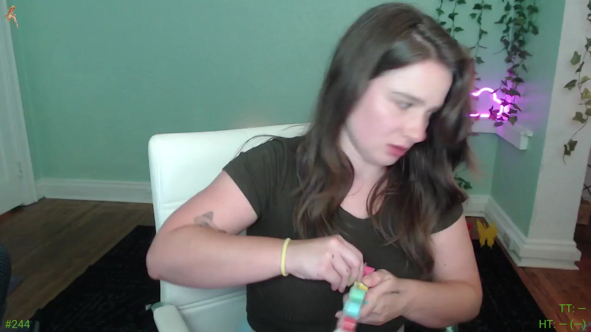 Gallery image thumbnail from Jane_Fern's myfreecams stream on, 08/03/2024, 03:38 image 11 of 20