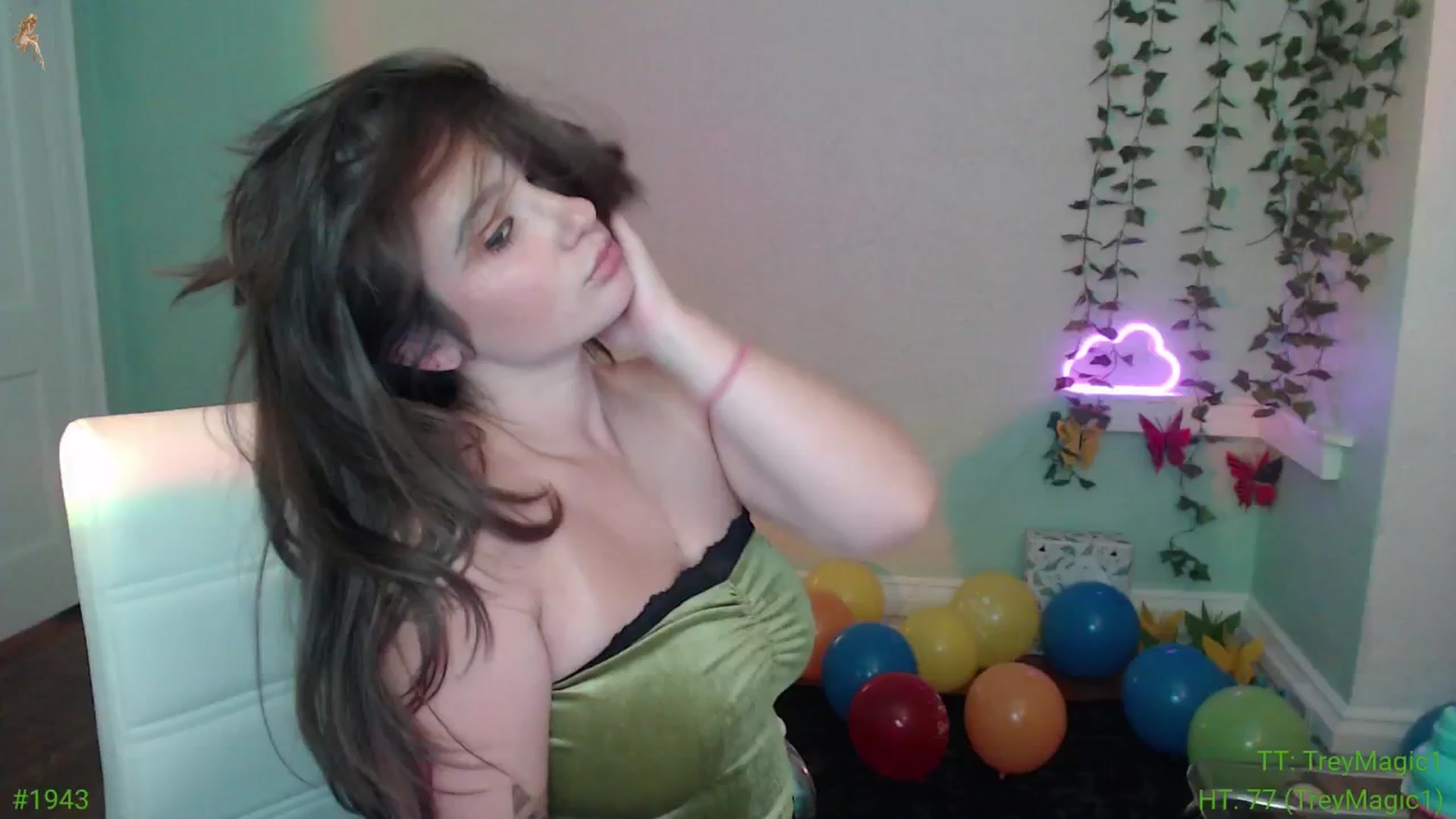 Gallery image thumbnail from Jane_Fern's myfreecams stream on, 08/27/2024, 04:09 image 4 of 20