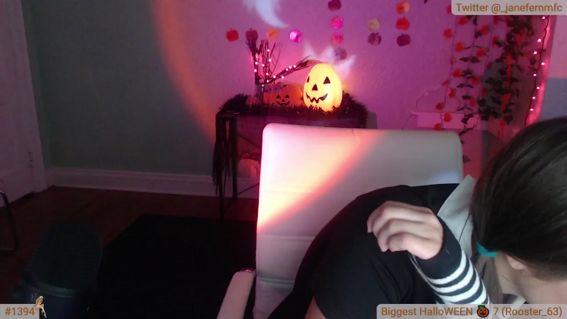 Gallery image thumbnail from Jane_Fern's myfreecams stream on, 10/15/2024, 05:22 image 6 of 20