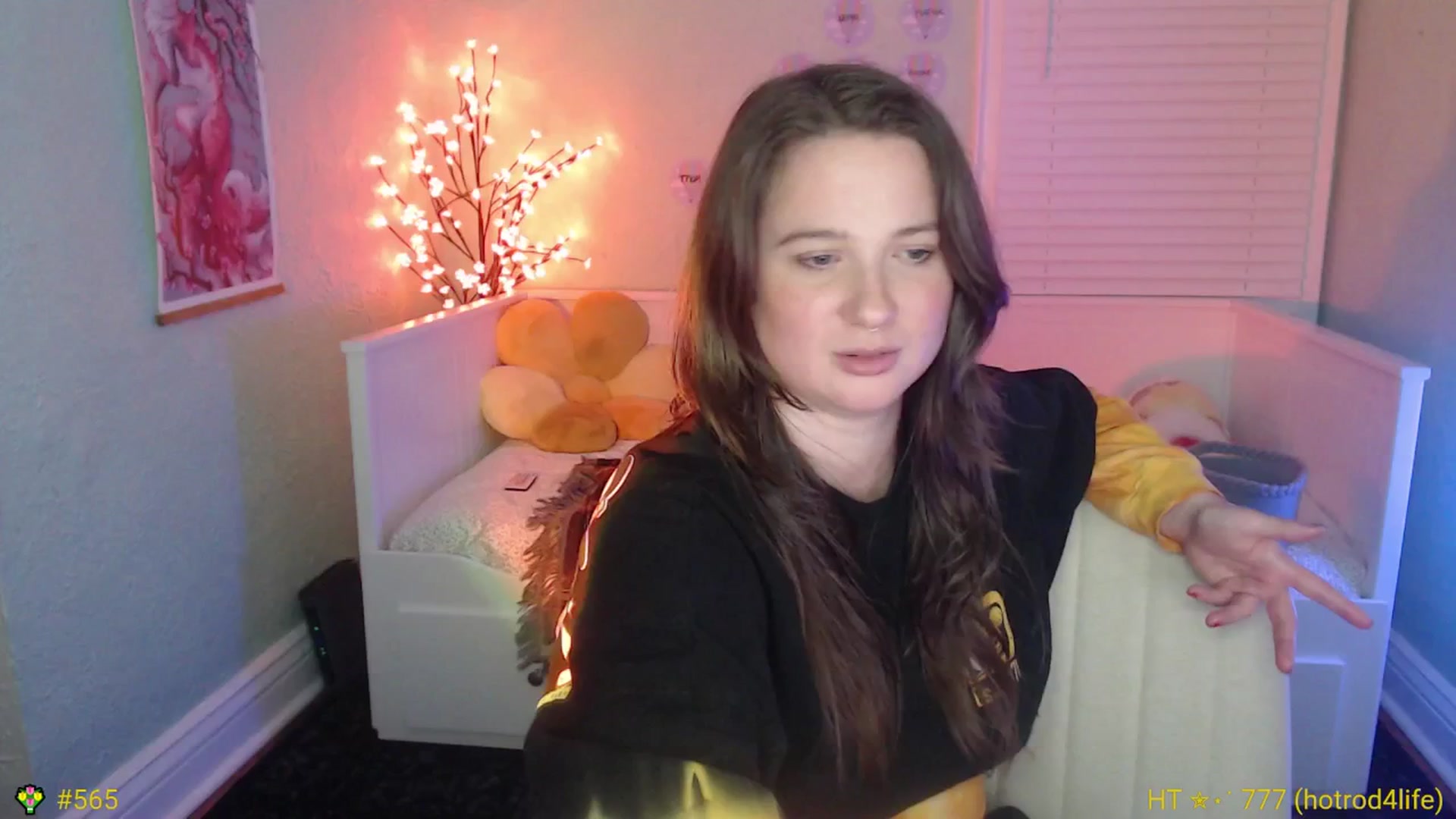 Gallery image thumbnail from Jane_Fern's myfreecams stream on, 04/17/2025, 05:22 image 19 of 20