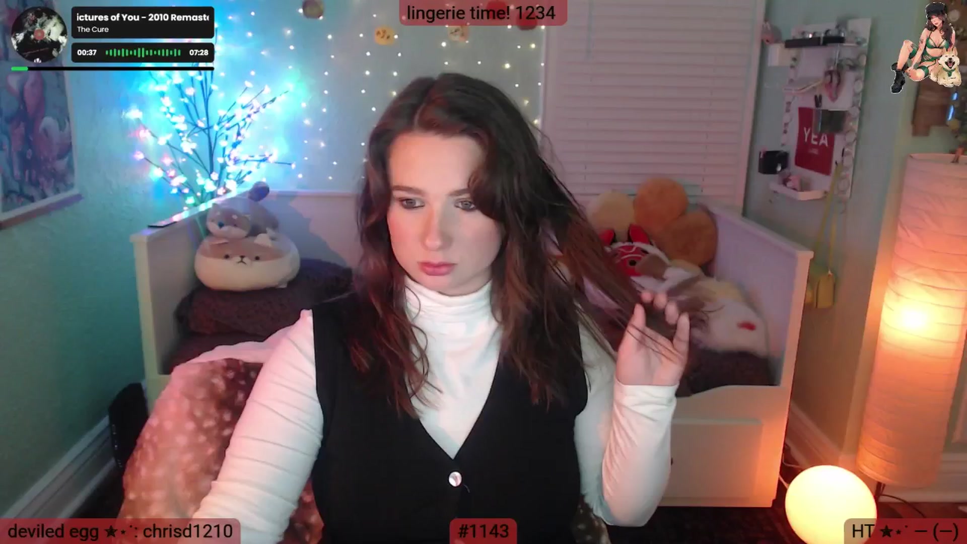 Gallery image thumbnail from Jane_Fern's myfreecams stream on, 11/25/2025, 08:17 image 18 of 20