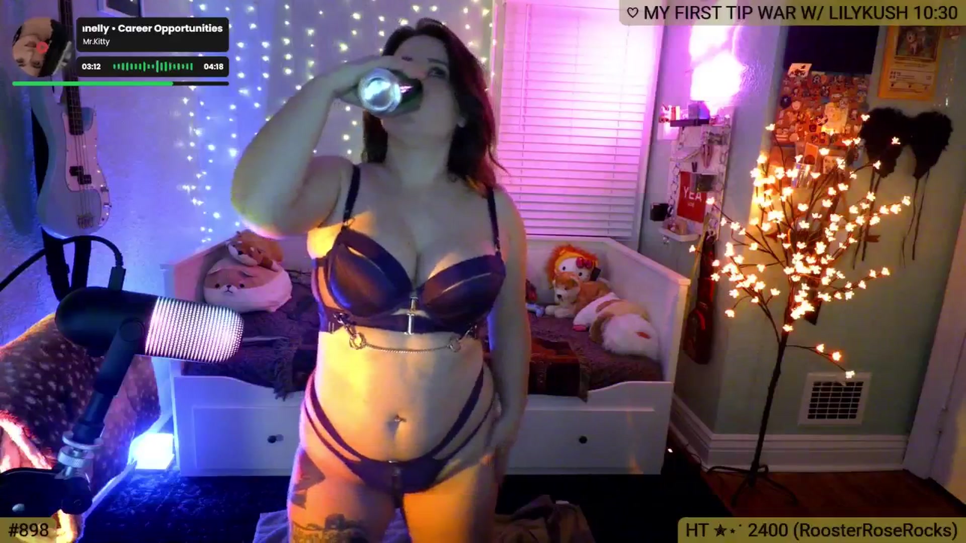 Gallery image thumbnail from Jane_Fern's myfreecams stream on, 04/17/2026, 05:20 image 15 of 20