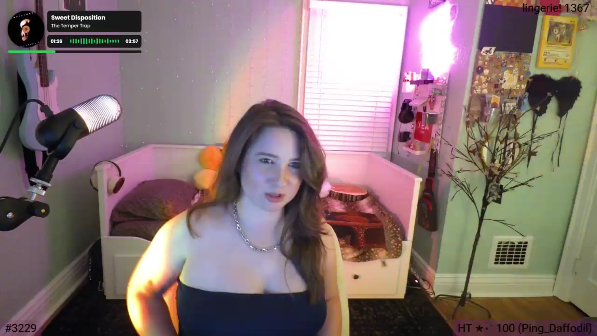 Gallery image thumbnail from Jane_Fern's myfreecams stream on, 05/13/2026, 04:38 image 12 of 20