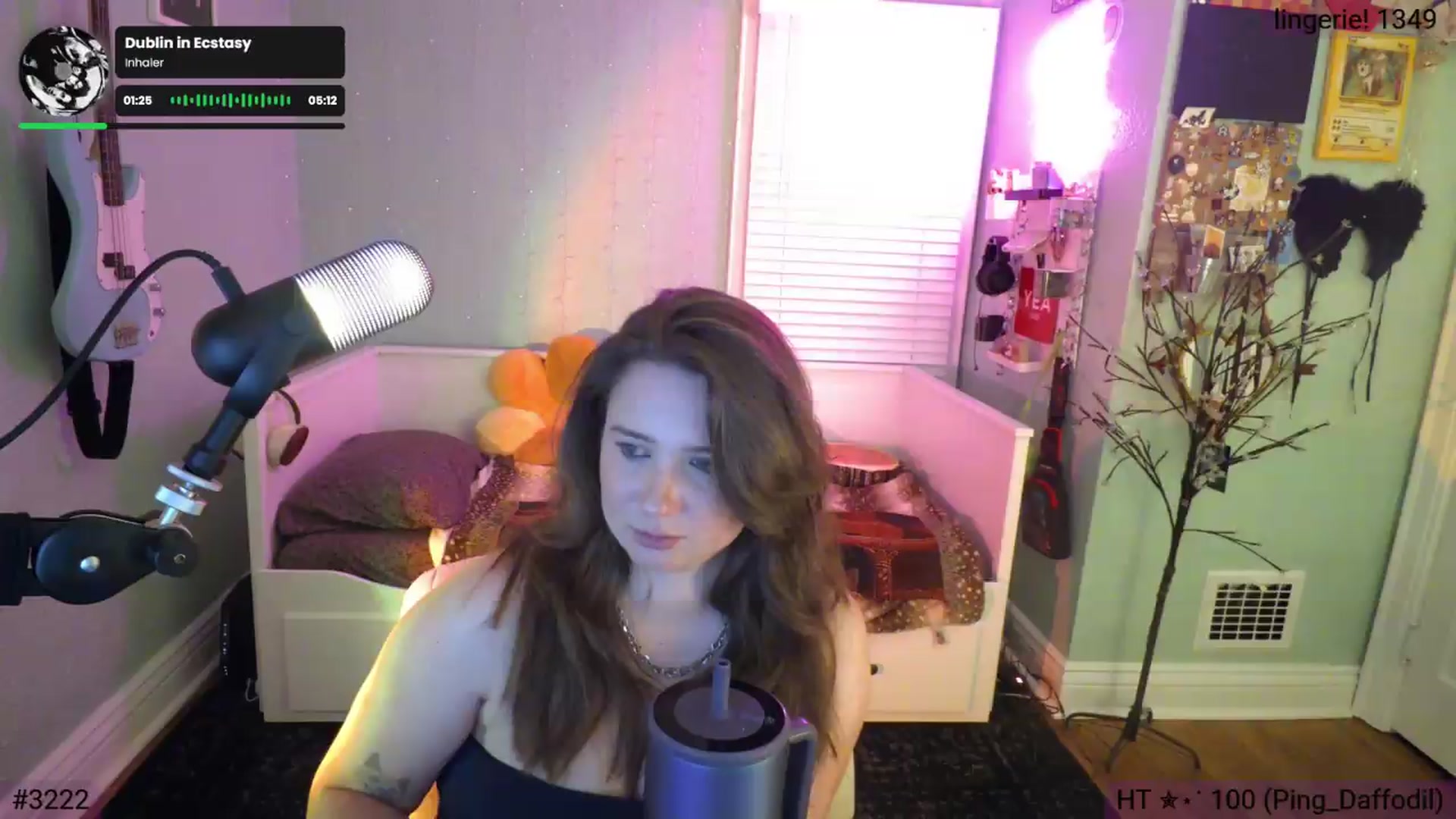 Gallery image thumbnail from Jane_Fern's myfreecams stream on, 05/13/2026, 04:38 image 16 of 20