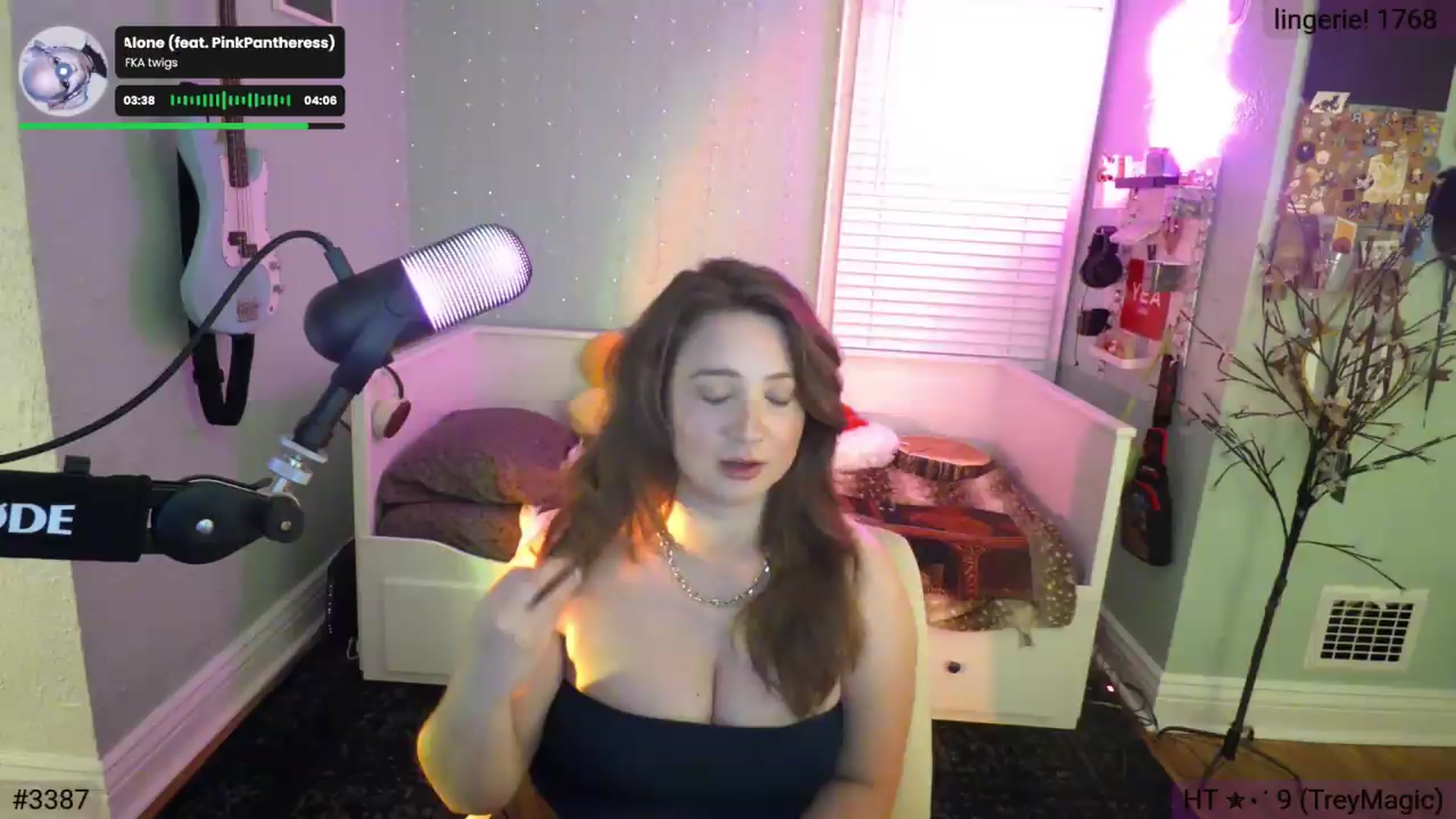 Gallery image thumbnail from Jane_Fern's myfreecams stream on, 05/13/2026, 04:38 image 4 of 20