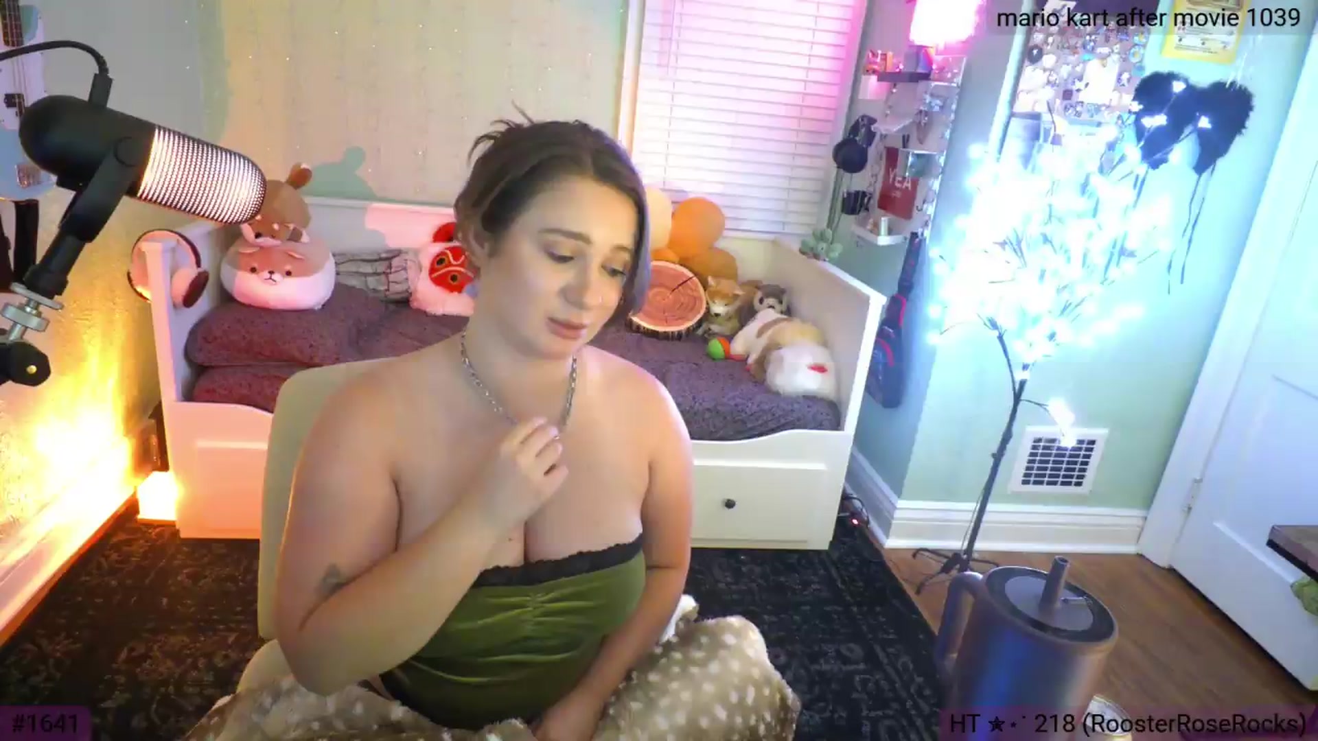 Gallery image thumbnail from Jane_Fern's myfreecams stream on, 05/29/2026, 04:23 image 17 of 20