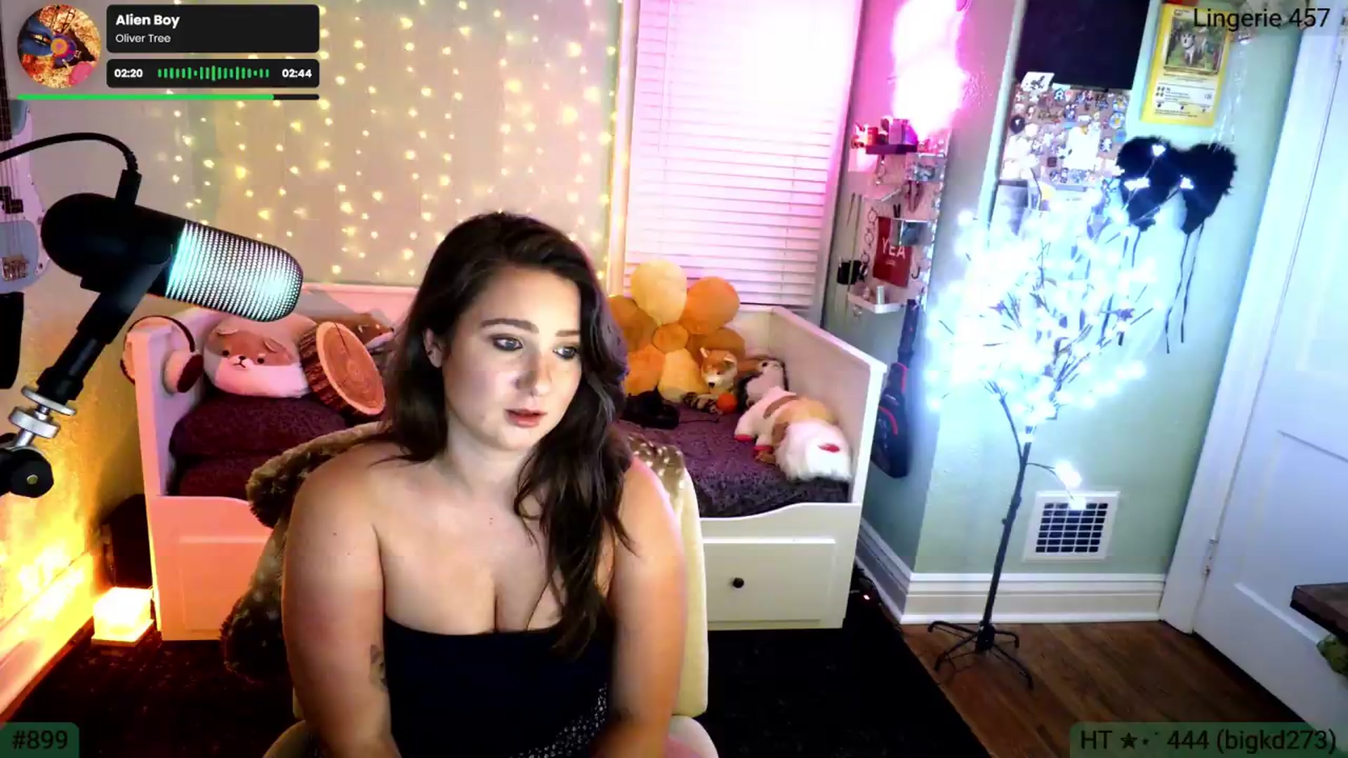 Gallery image thumbnail from Jane_Fern's myfreecams stream on, 06/16/2026, 04:26 image 2 of 20