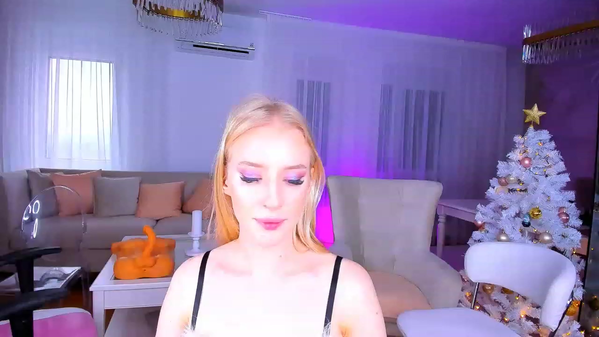 Gallery image thumbnail from Jane_Klein's myfreecams stream on, 12/22/2022, 09:33 image 20 of 20