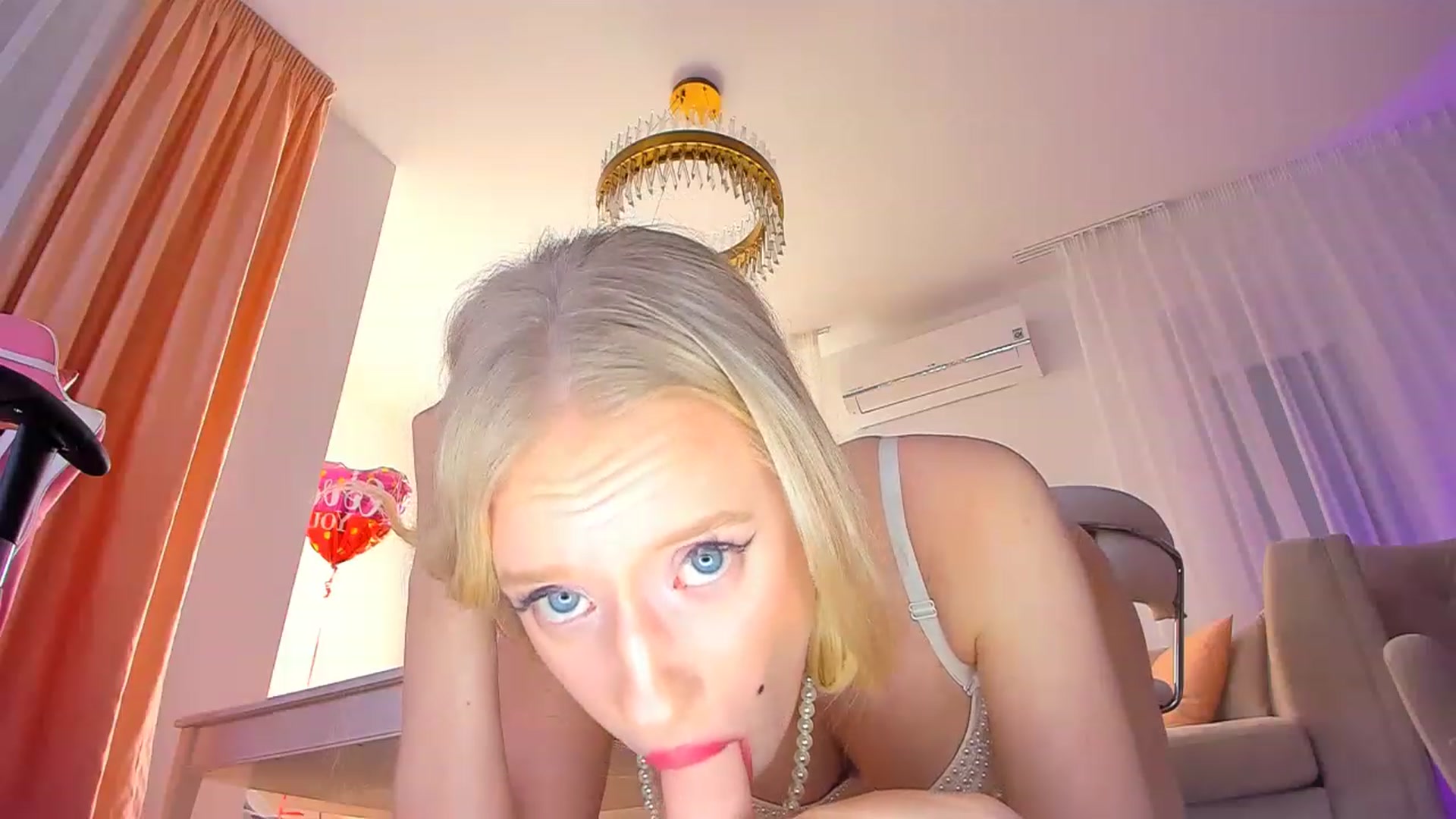 Gallery image thumbnail from Jane_Klein's myfreecams stream on, 03/12/2023, 09:07 image 6 of 20