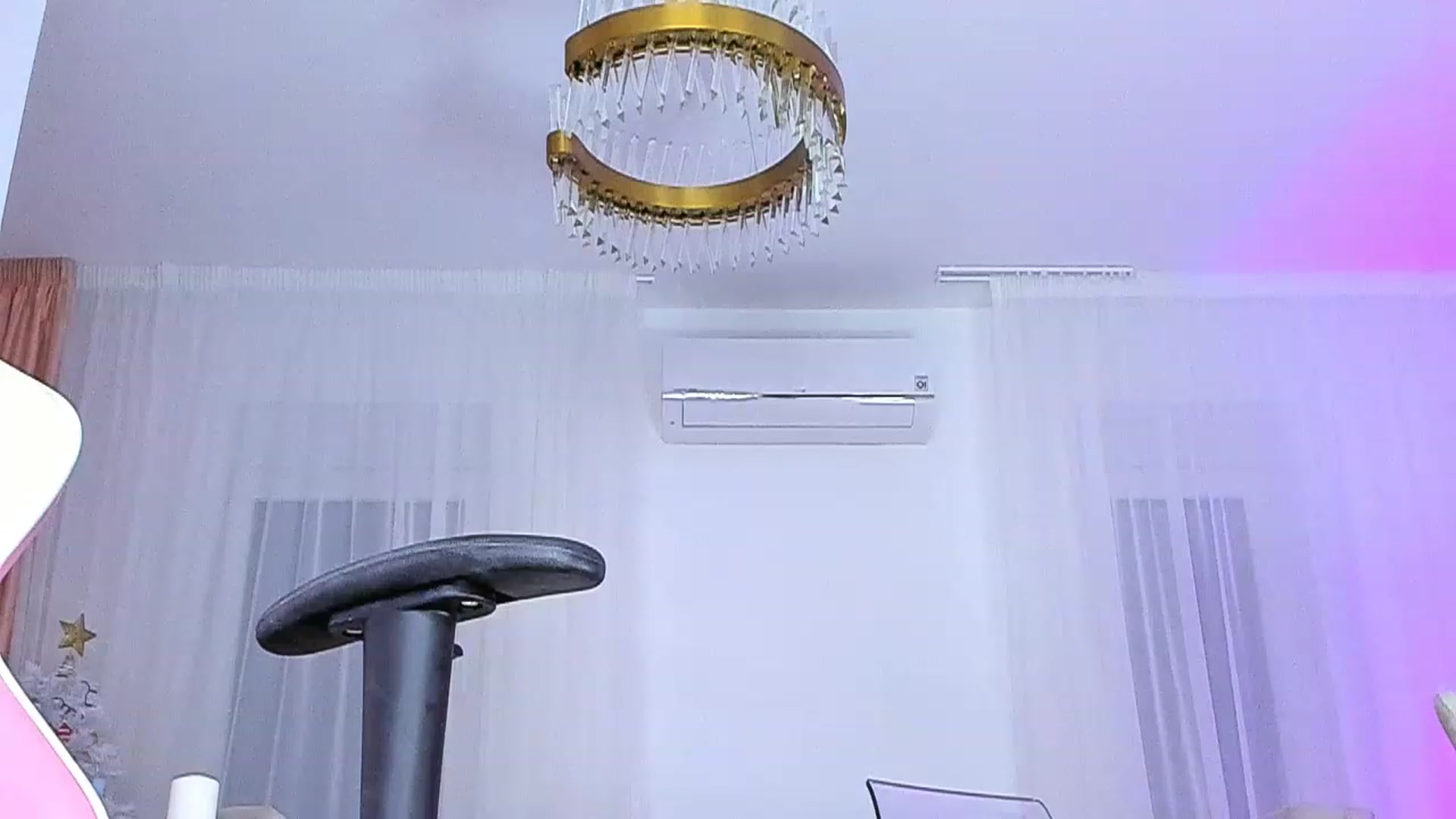 Gallery image thumbnail from Jane_Klein's myfreecams stream on, 04/13/2023, 07:46 image 20 of 20