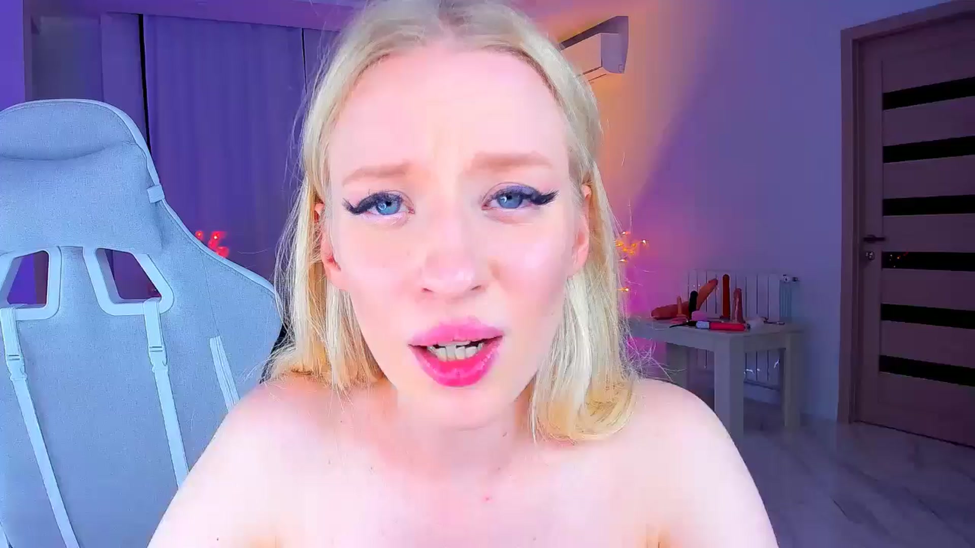 Gallery image thumbnail from Jane_Klein's myfreecams stream on, 06/13/2024, 01:58 image 19 of 20