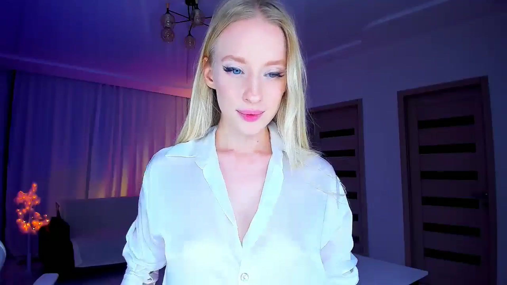 Gallery image thumbnail from Jane_Klein's myfreecams stream on, 10/14/2024, 22:57 image 8 of 20