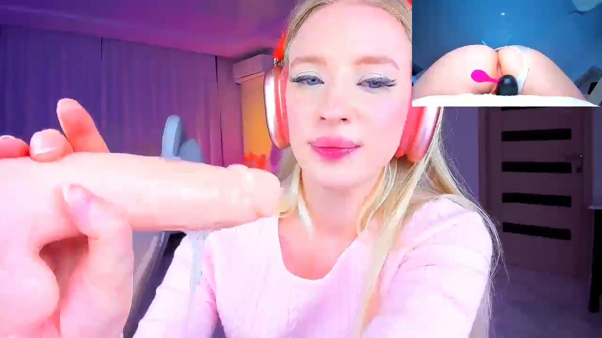 Gallery image thumbnail from Jane_Klein's myfreecams stream on, 10/17/2024, 23:29 image 10 of 20
