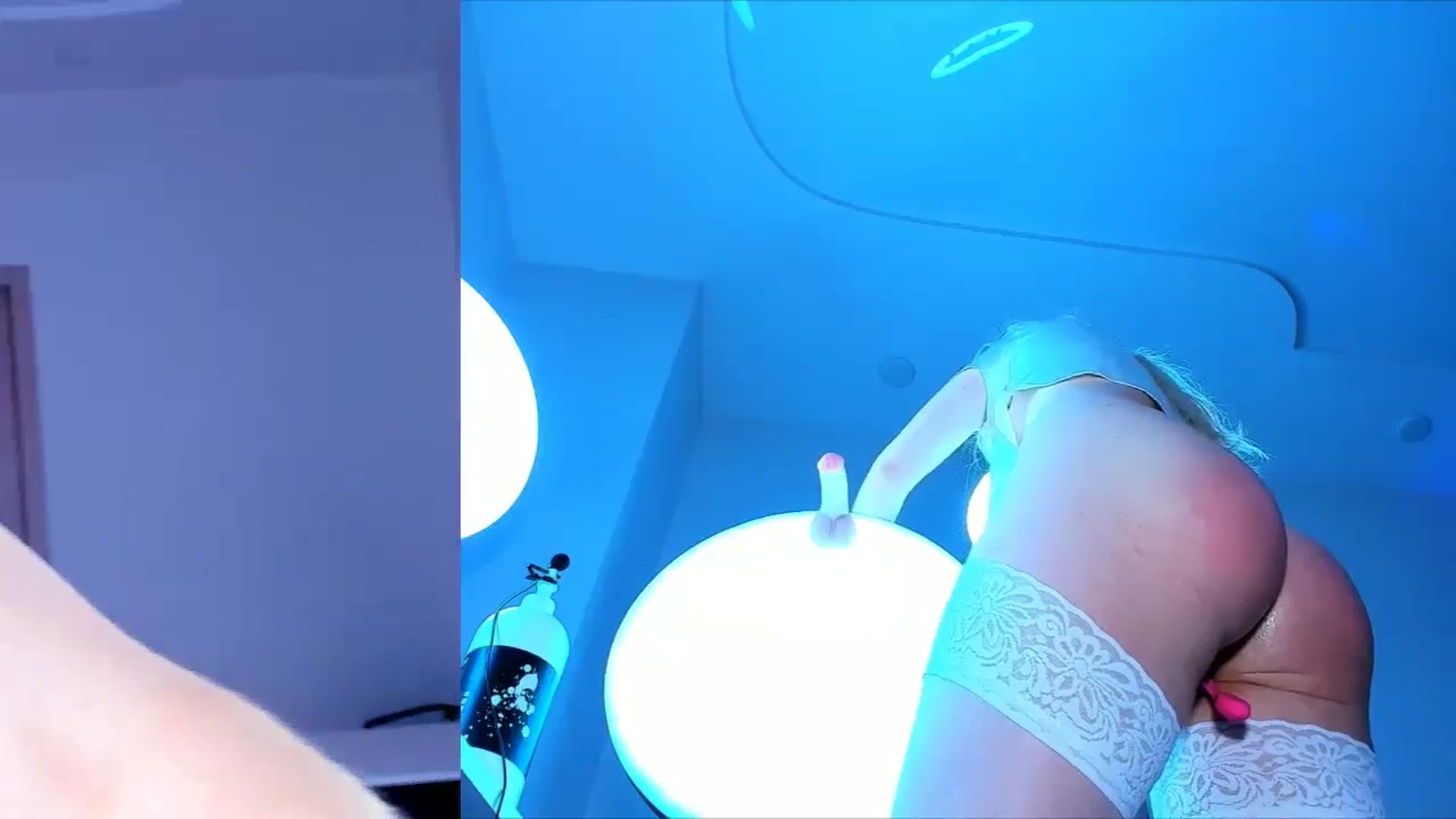 Gallery image thumbnail from Jane_Klein's myfreecams stream on, 10/25/2024, 08:21 image 7 of 20