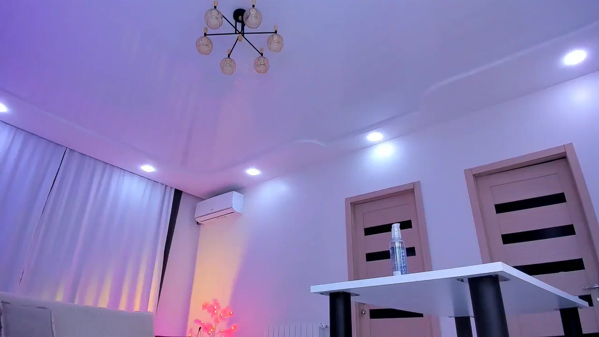 Gallery image thumbnail from Jane_Klein's myfreecams stream on, 11/30/2024, 24:57 image 5 of 20