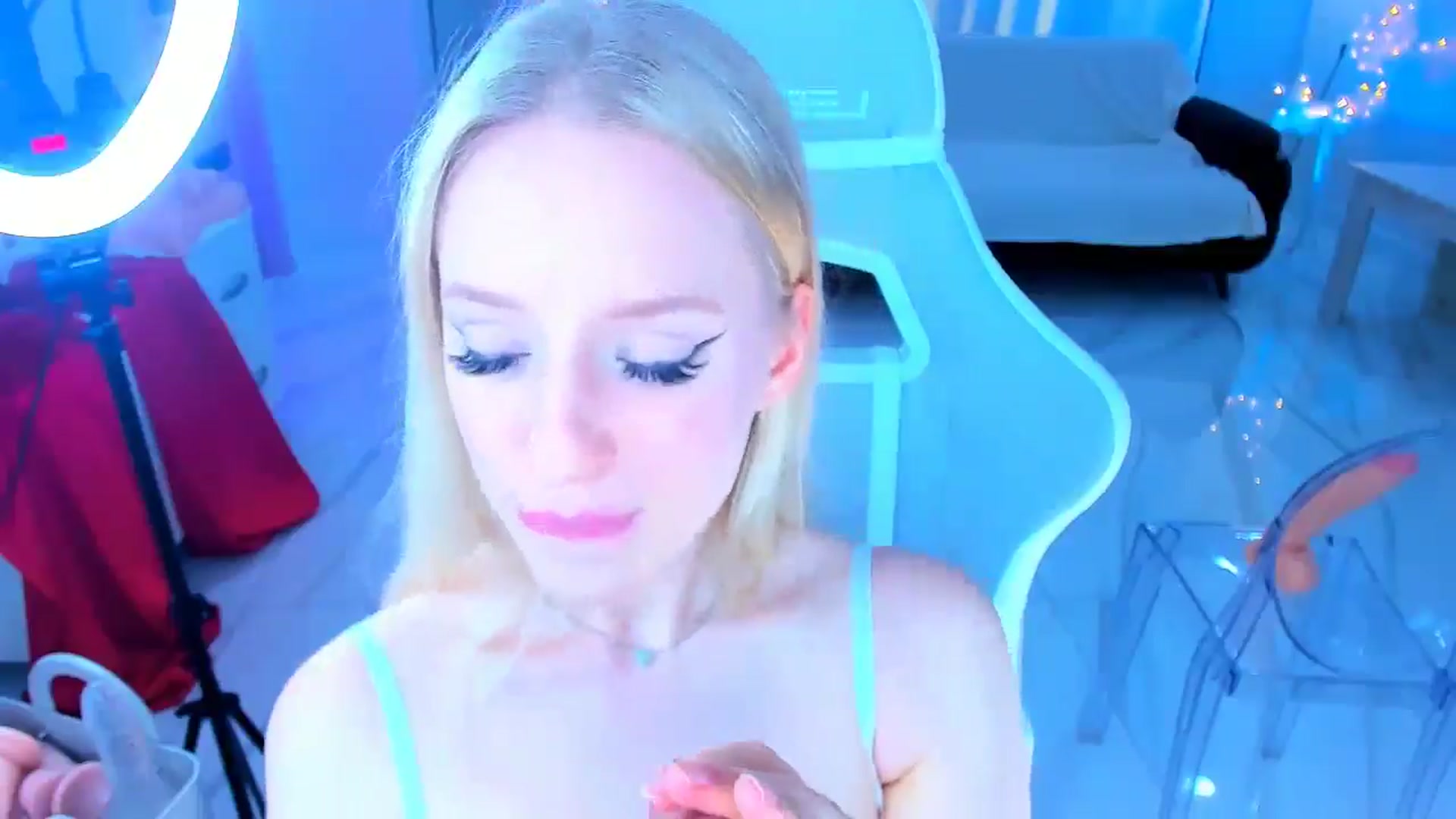 Gallery image thumbnail from Jane_Klein's myfreecams stream on, 01/03/2025, 20:39 image 10 of 20