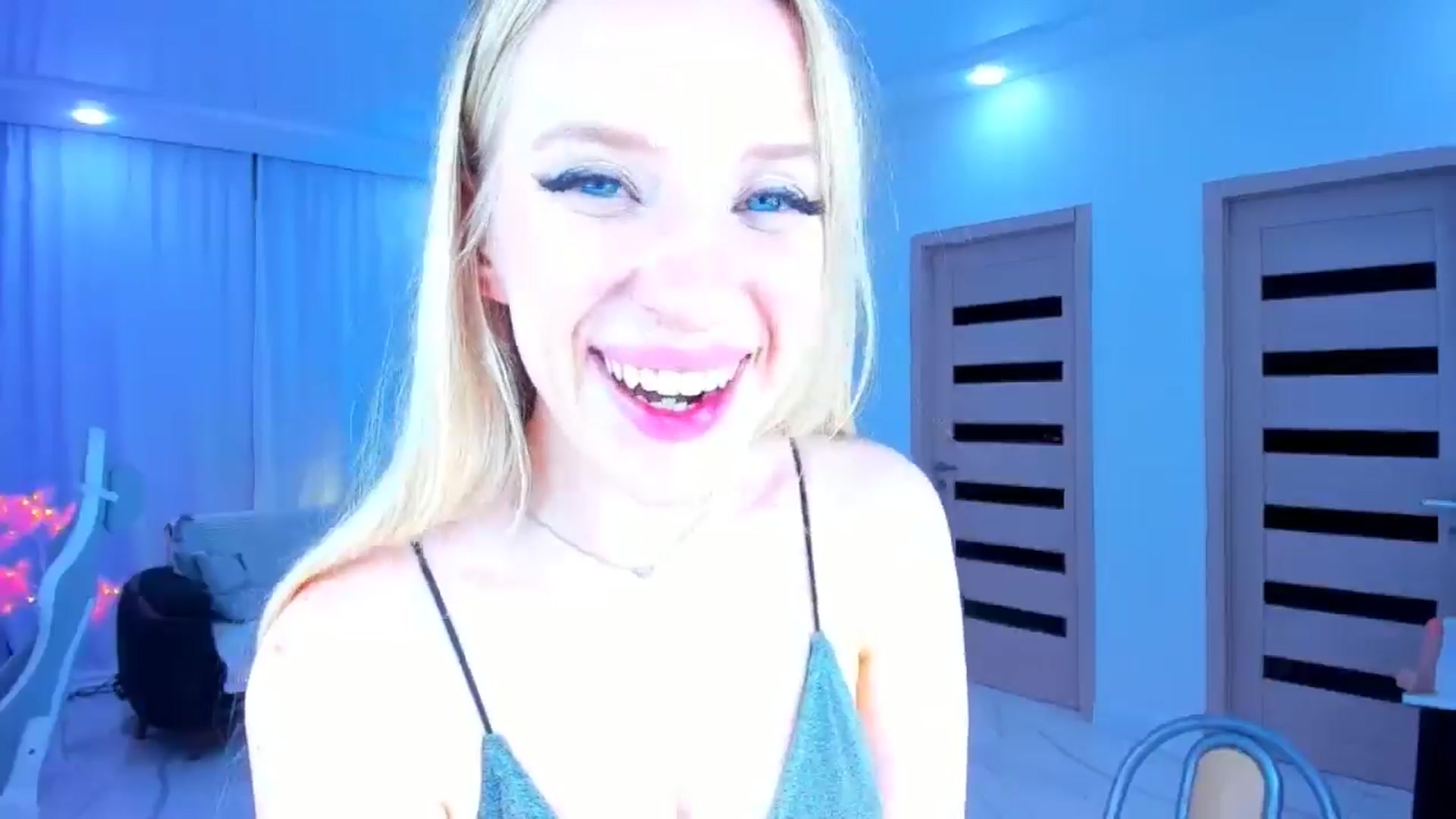 Gallery image thumbnail from Jane_Klein's myfreecams stream on, 01/03/2025, 23:36 image 15 of 20
